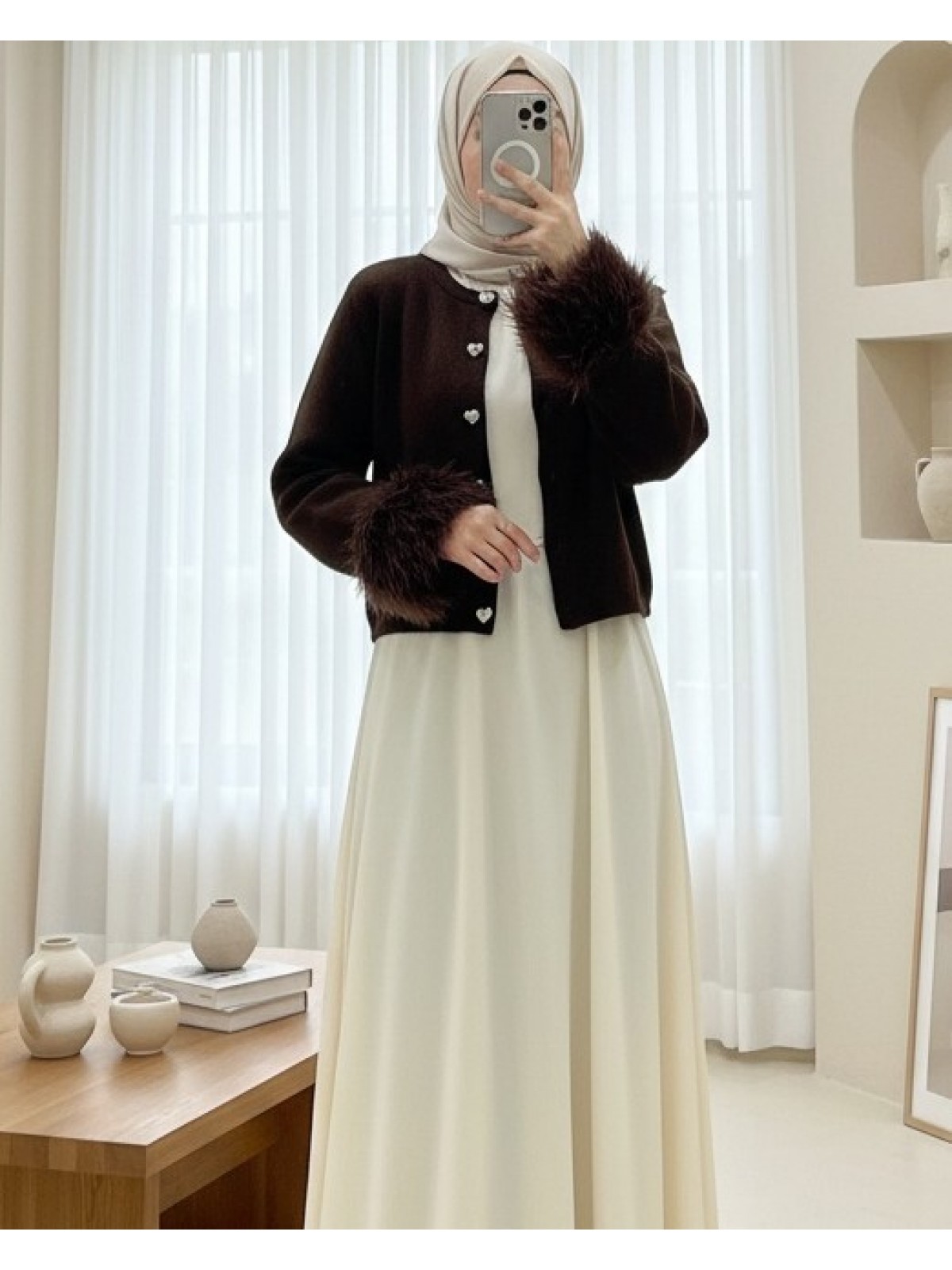 Kalp Düğmeli Kolu Saçaklı Triko Hırka -K. Kahve