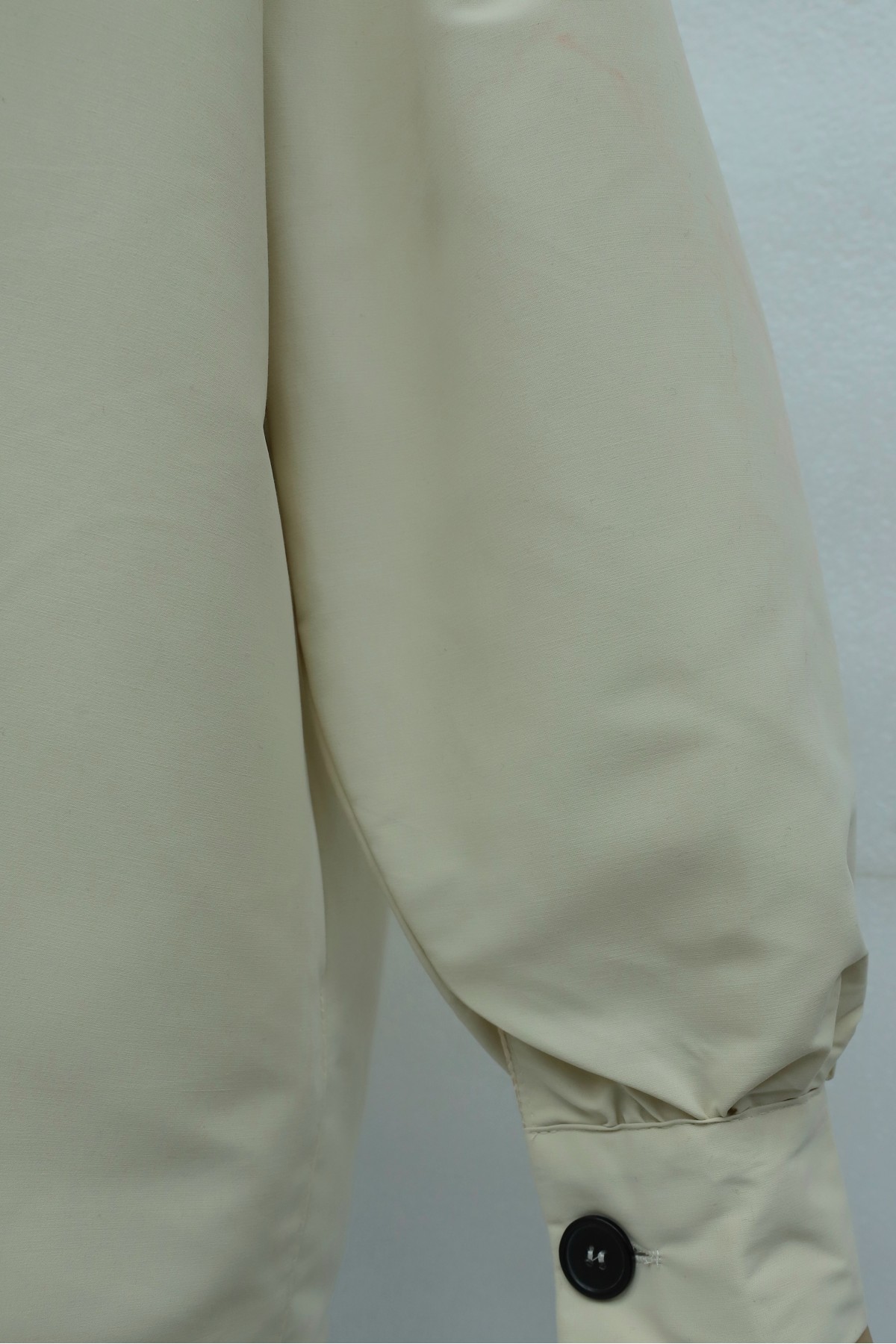Balloon-Sleeve Lined Trench Coat with Double Pockets and Buttons - Beige