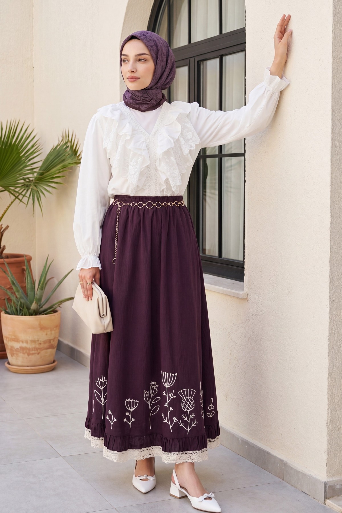 Lace Embroidered Elastic Waist Skirt -Damson