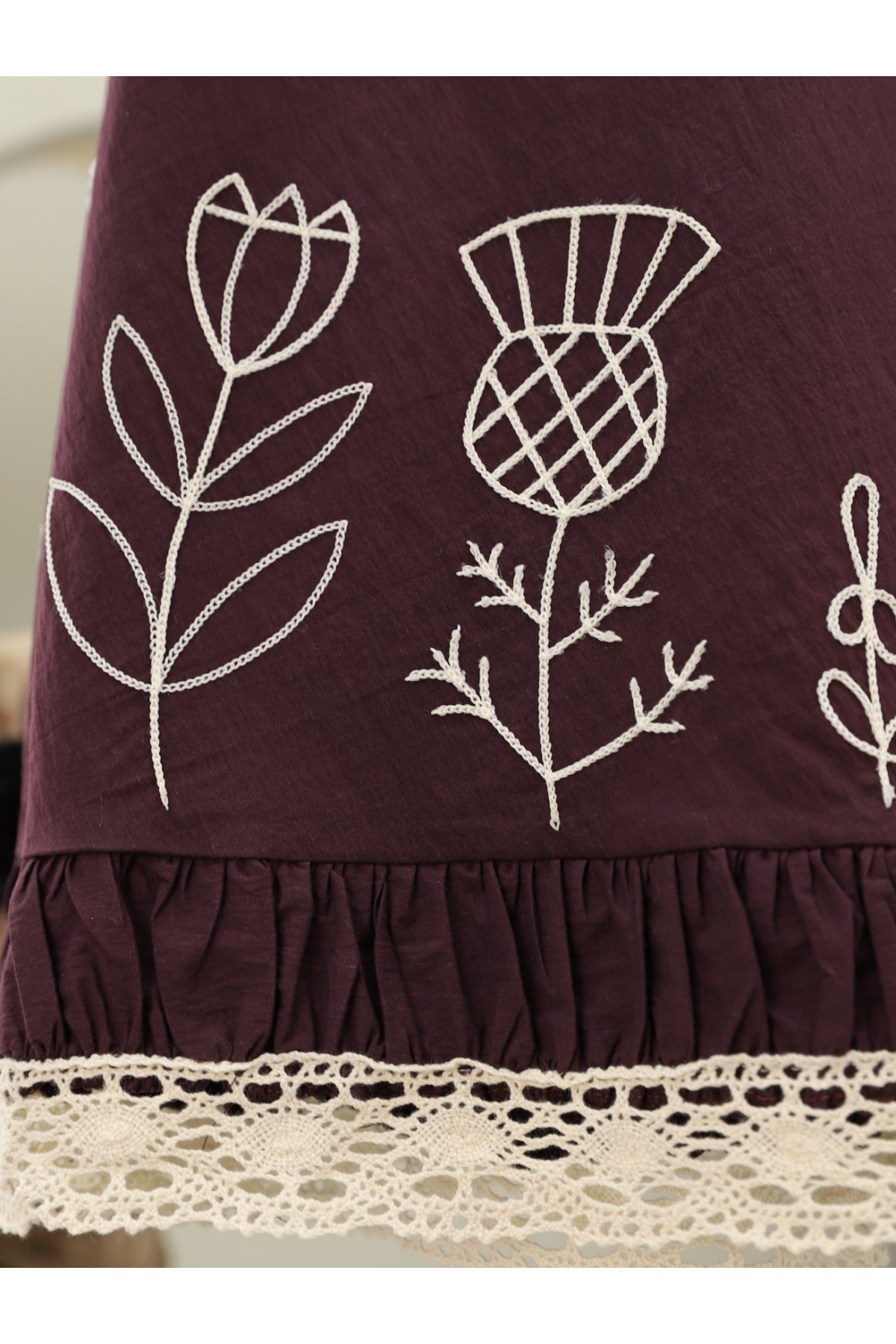 Lace Embroidered Elastic Waist Skirt -Damson