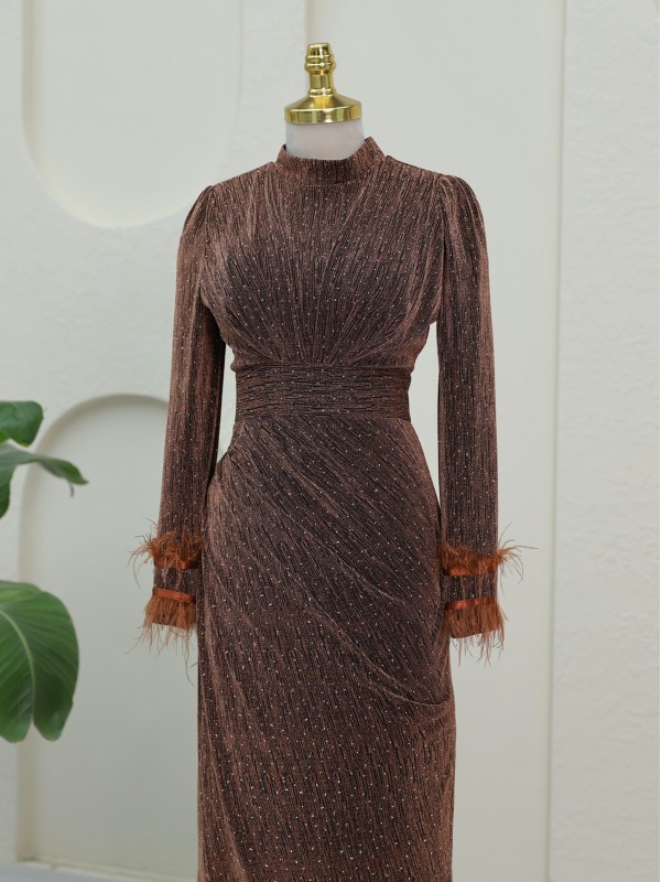 Kolu Tüylü Önü Çift Kuyruklu Abiye -Kahve