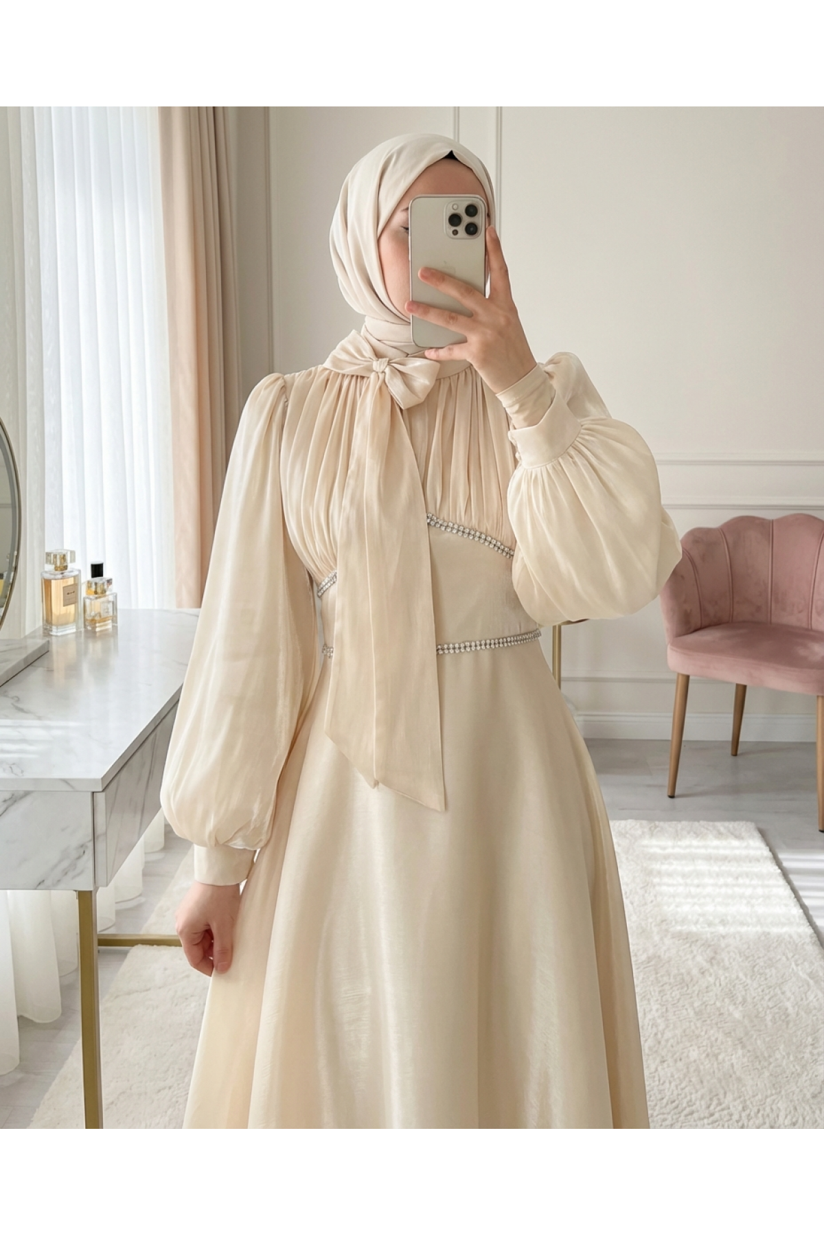 Yakası Fiyonklu Beli Taş Detaylı Balon Kol Abiye -Bej