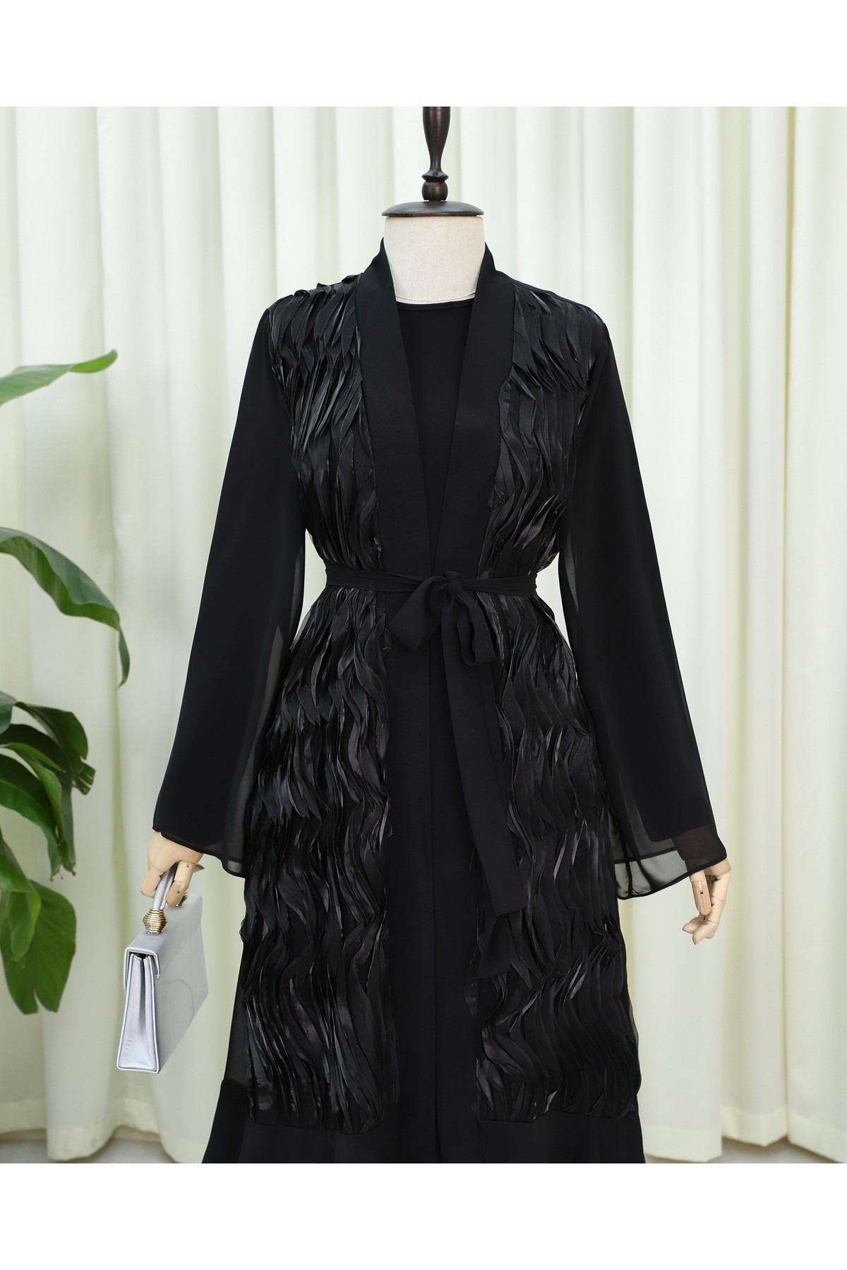 Önü Tül Detaylı Kemerli Eteği Katlı İkili Abaya Takım -Siyah