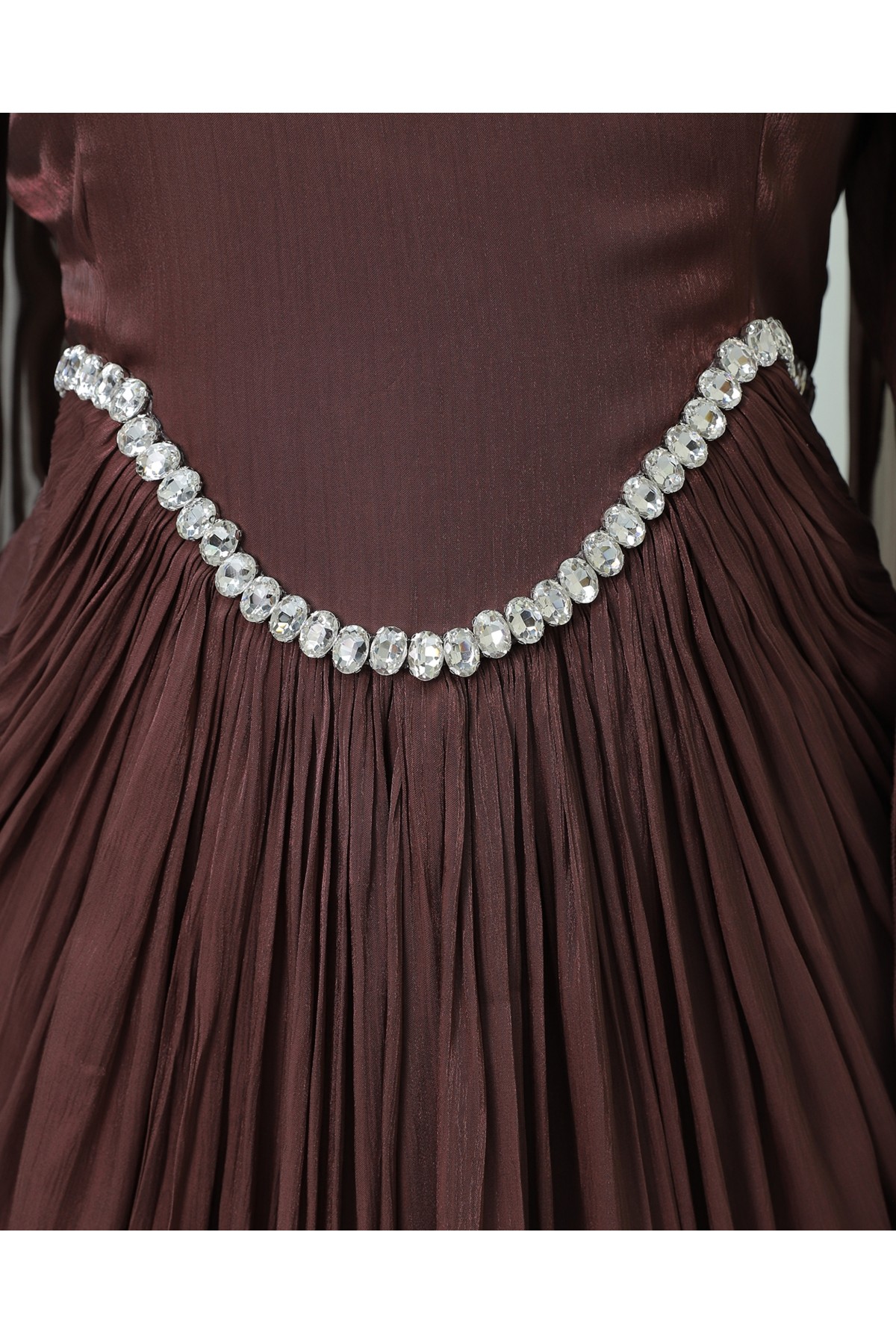 Yakası Ve Beli Taşlı Pelerin Detaylı Janjan Abiye -G.Kurusu