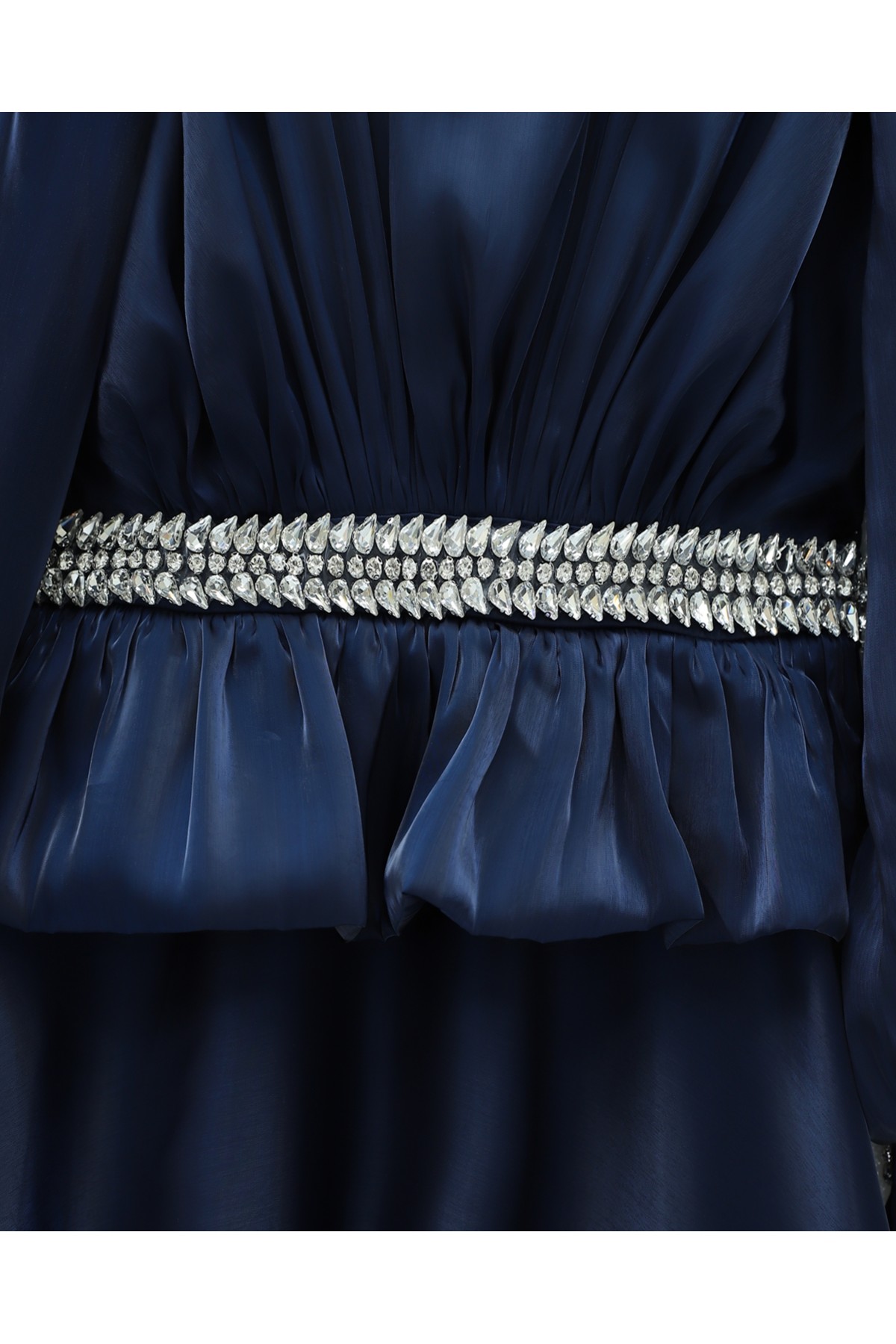 Beli Volan Detaylı Taşlı Janjan Saten Abiye -Laci