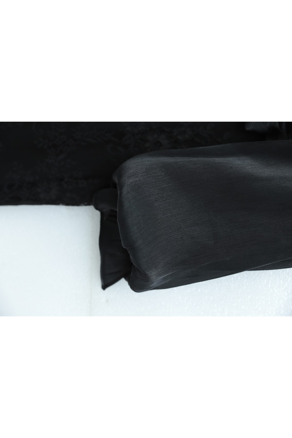 Dik Yaka Kolları Janjan Şifon Kemerli Dantel Elbise -Siyah