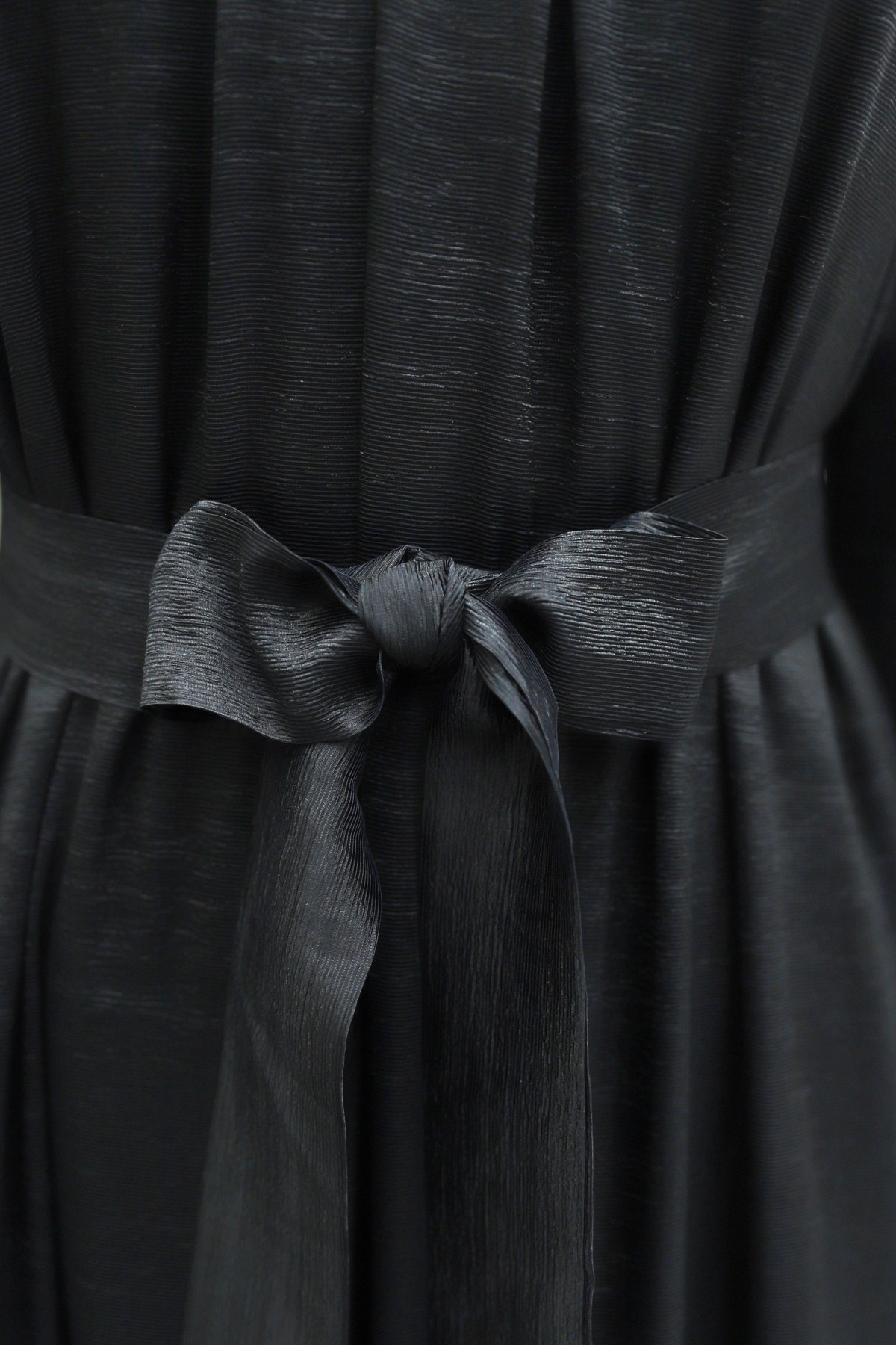 Long dress with ruffled neckline and hem, elasticated sleeves, crinkle crepe lining. -Black