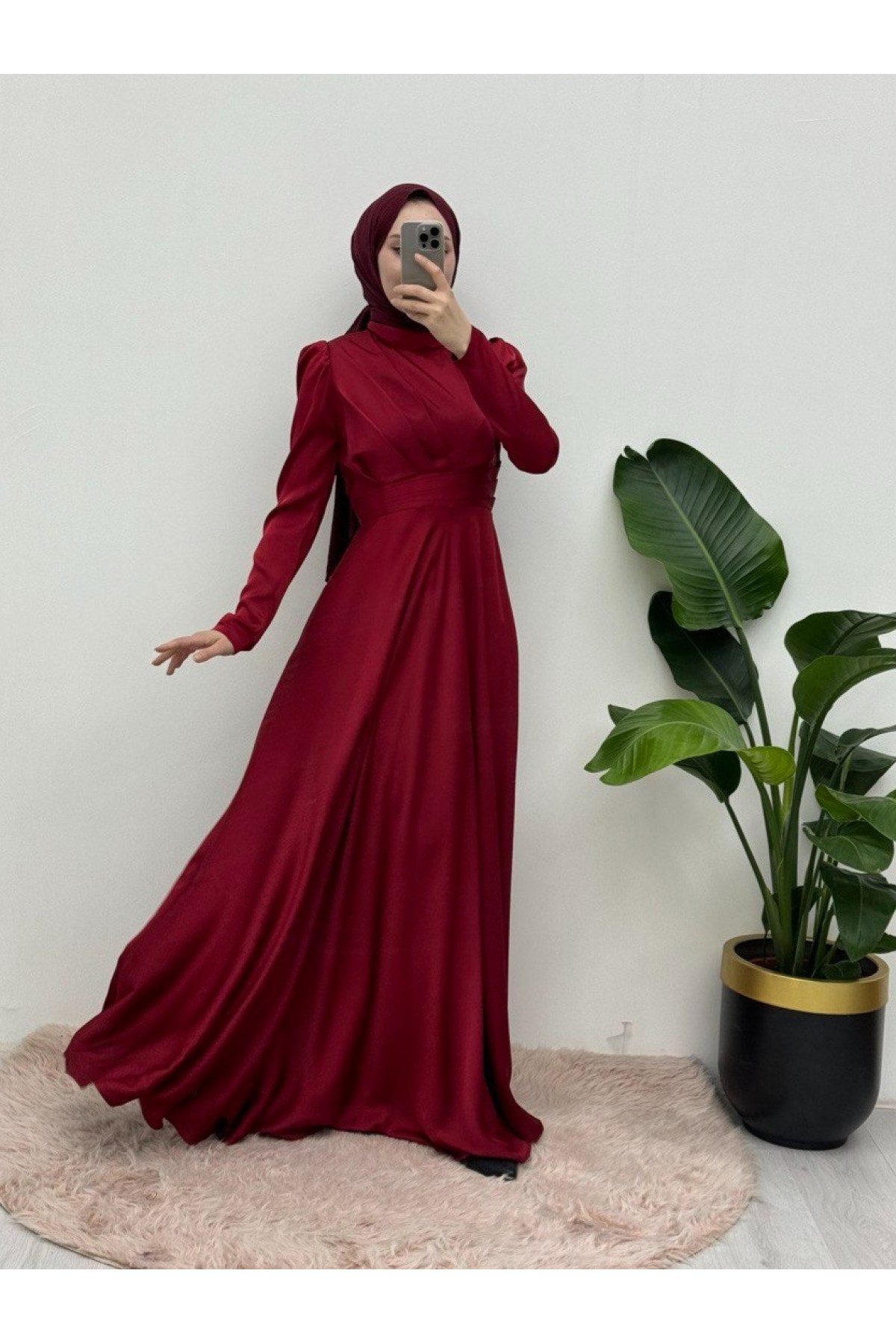فستان سهرة ساتان بطيات من الامام -بوردو