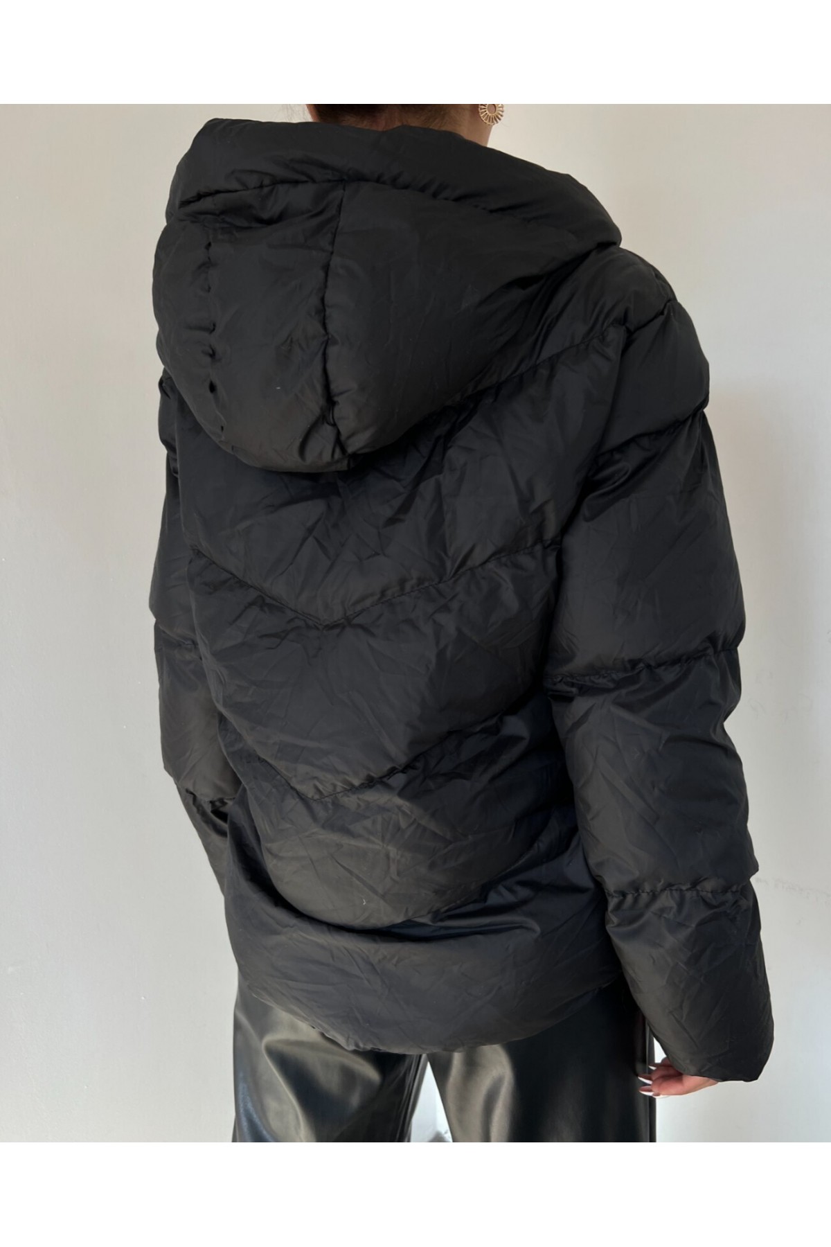 Fixed Hooded Zippered Winter Coat -Black