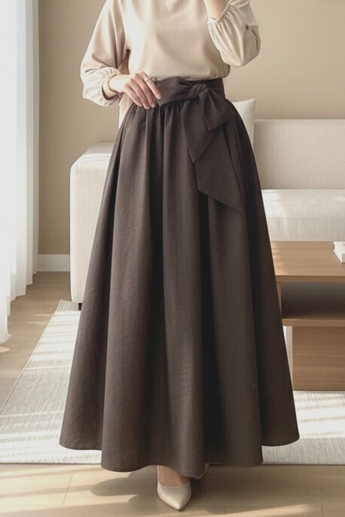 Pleated Belted Parachute Skirt   -Dark Coffee