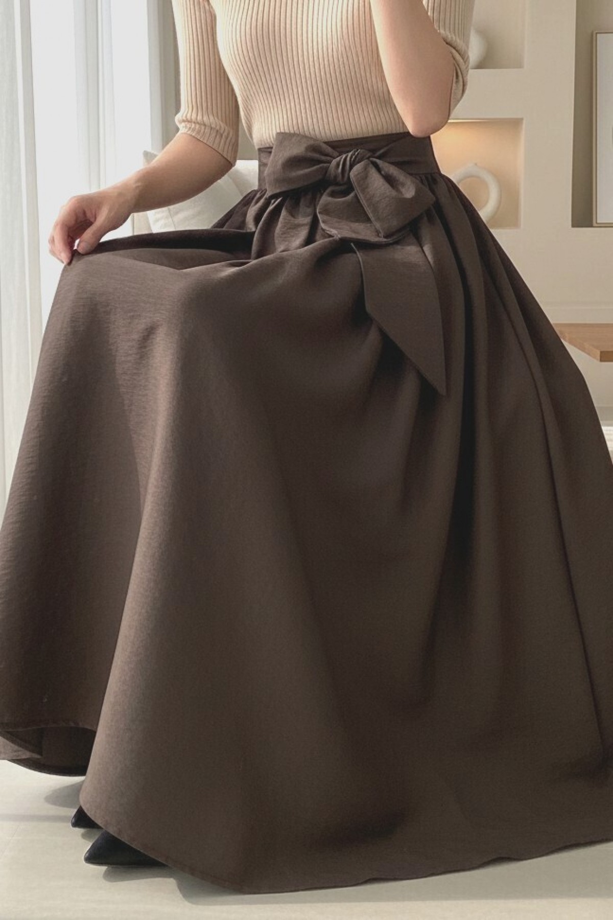 Pleated Belted Parachute Skirt   -Dark Coffee