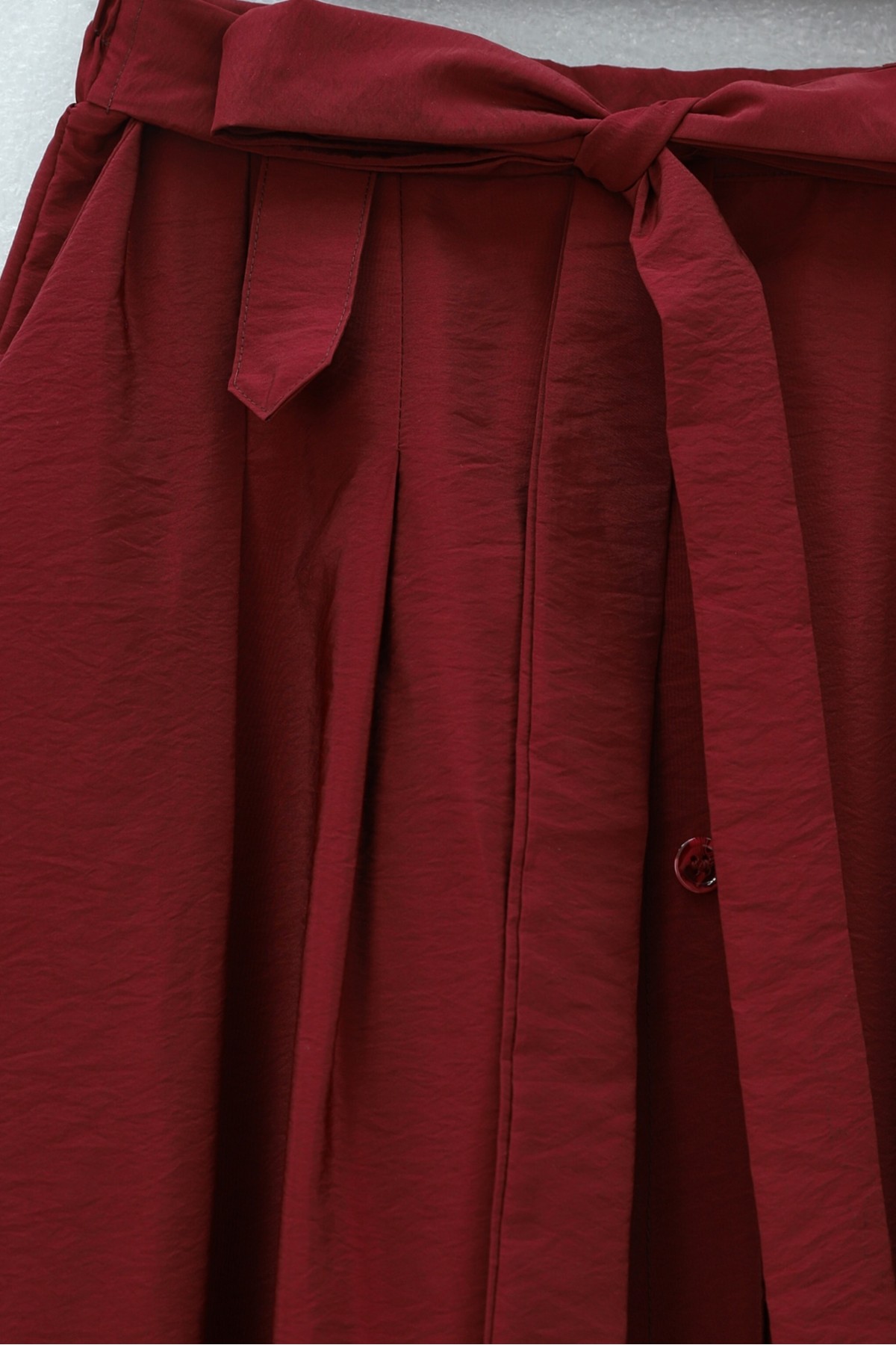 Önü Düğmeli Bağcıklı Paraşüt Etek -Bordo