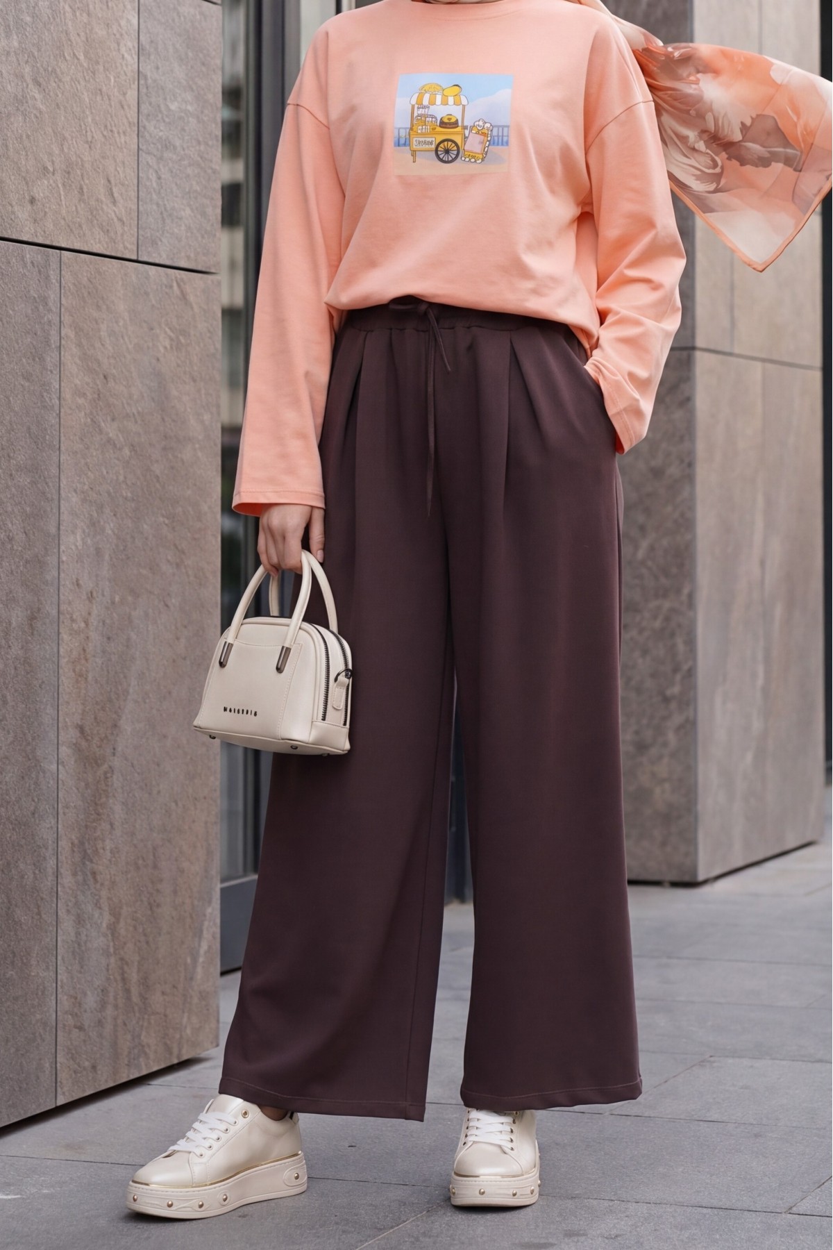 Culottes with Elastic Drawstring Waist and Dual Pockets  -Brown
