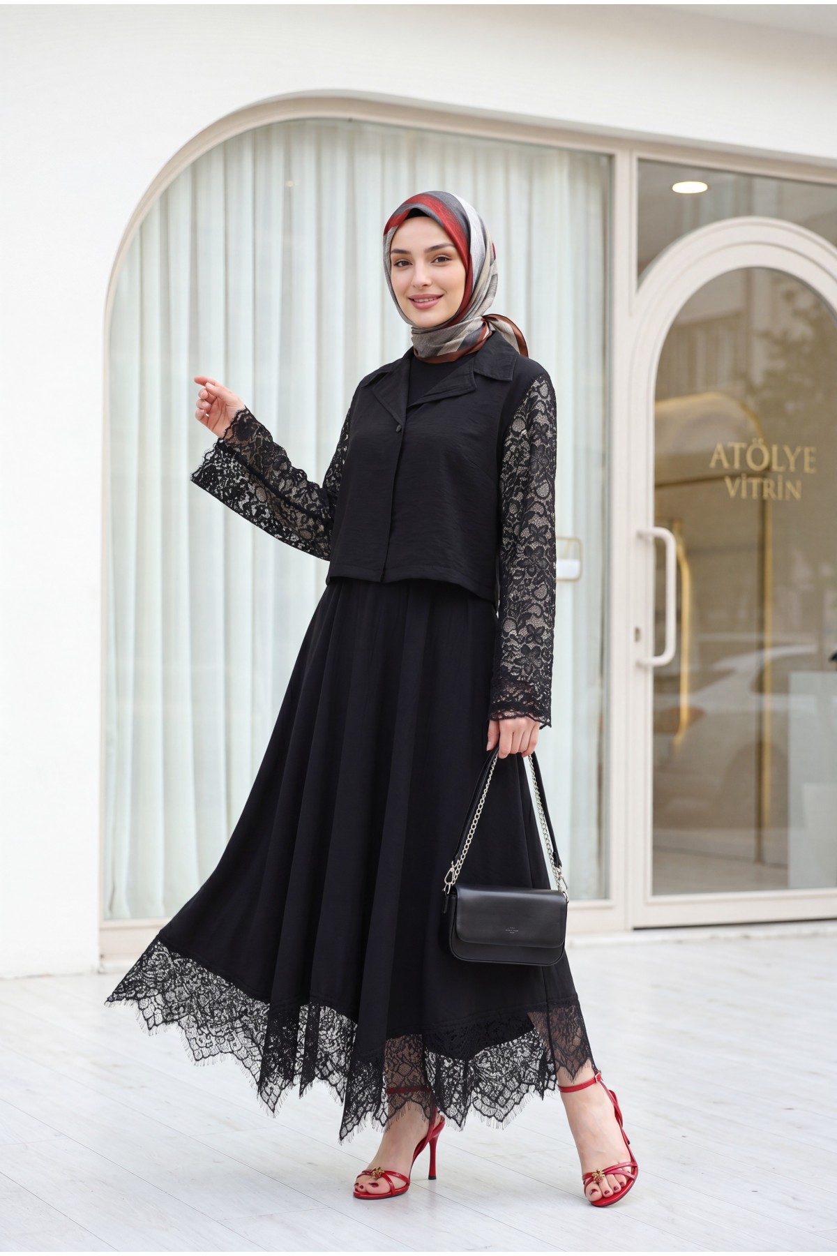 One-button Strawberry Set with Lace Detail on Sleeves and Hem -Black