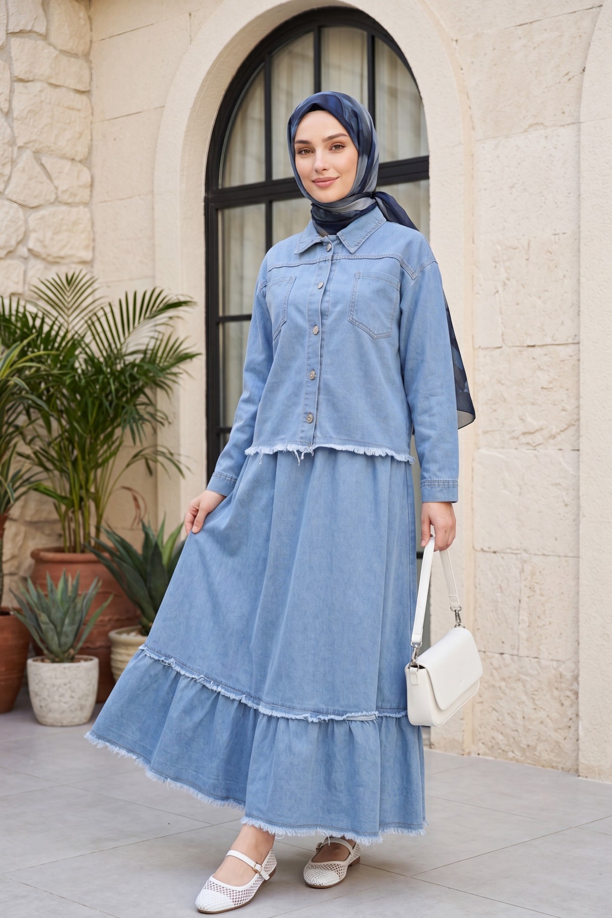 Shirt Collar Double Pocket Buttoned Denim Suit with Fringed Hem -Blue