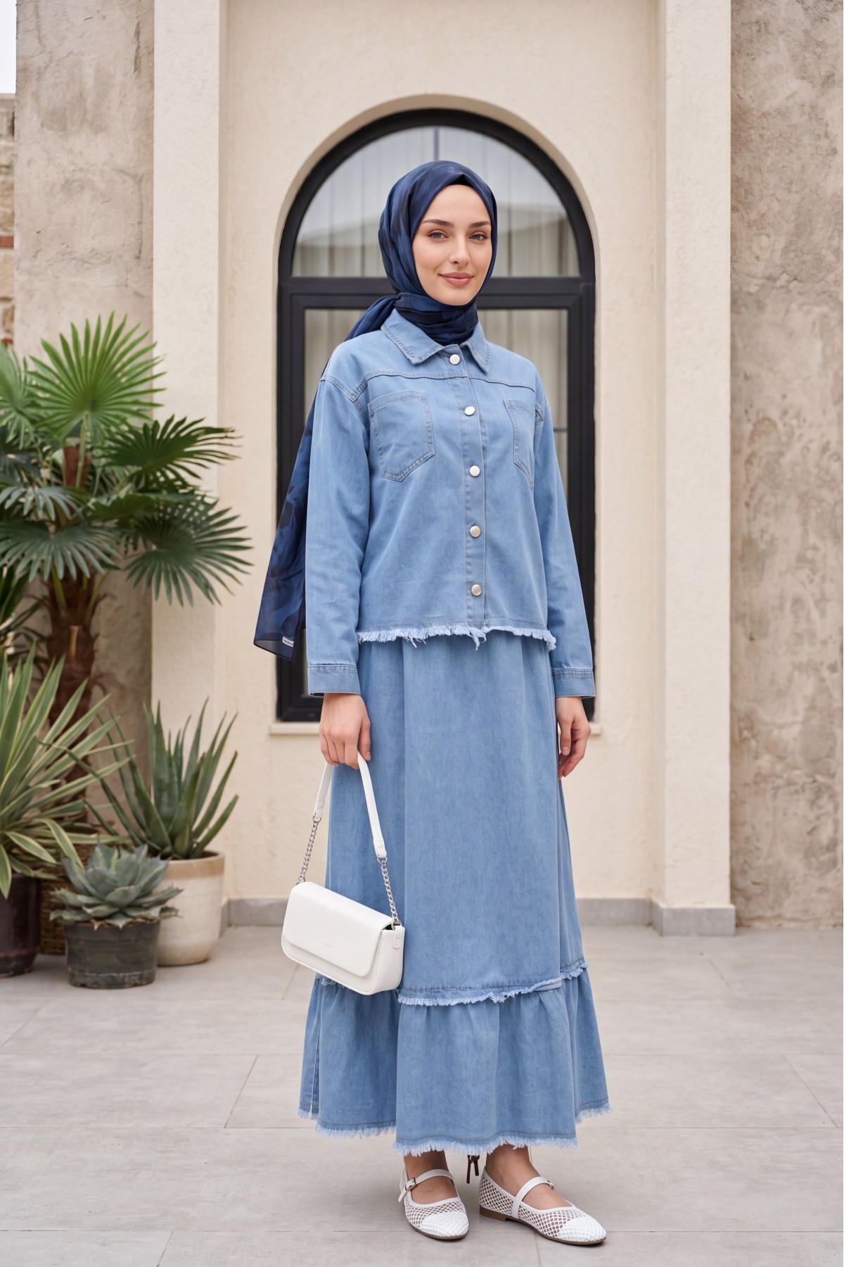 Shirt Collar Double Pocket Buttoned Denim Suit with Fringed Hem -Blue