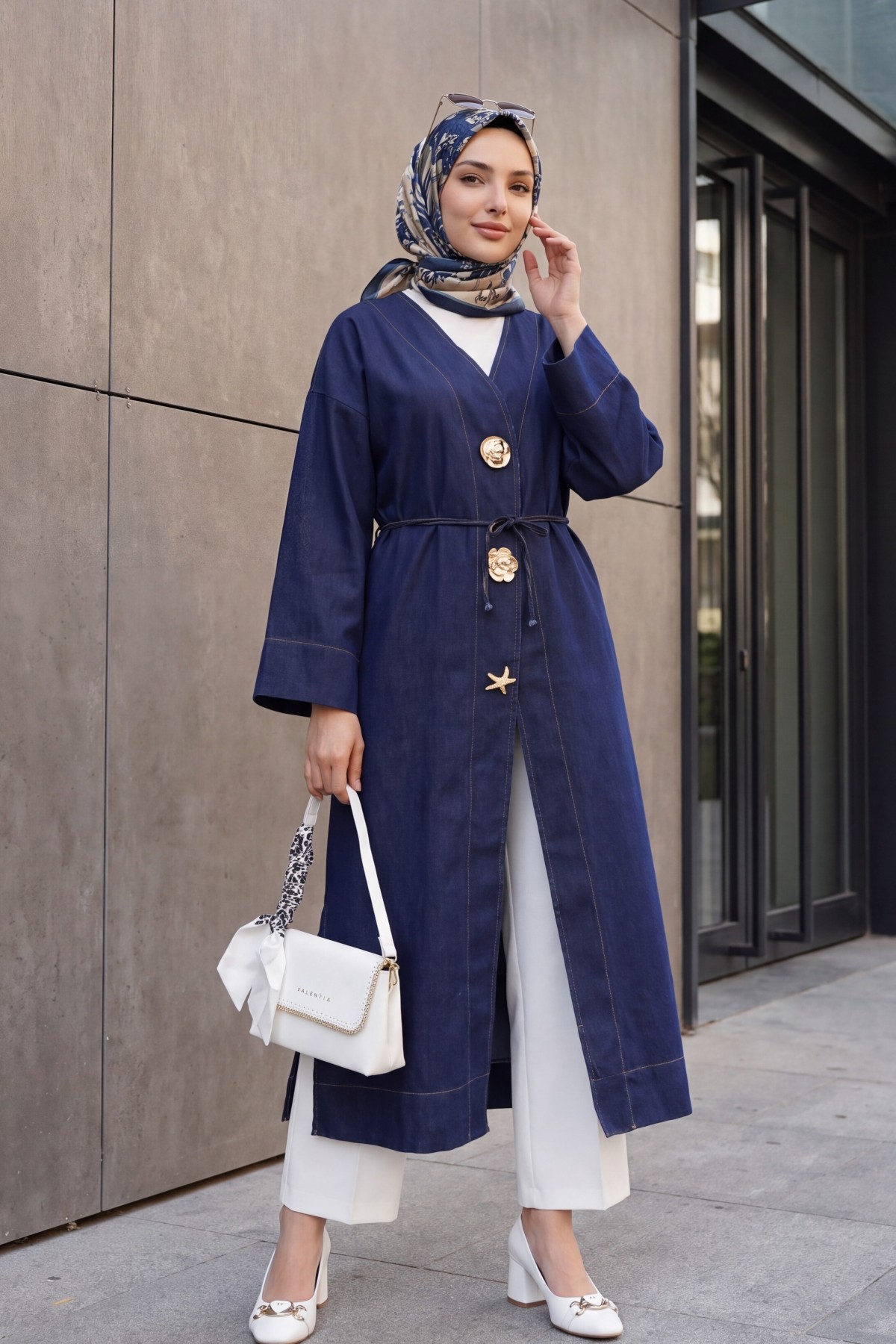 Long Denim Kimono with Belt, Brooch, and Slit -dark lacquer