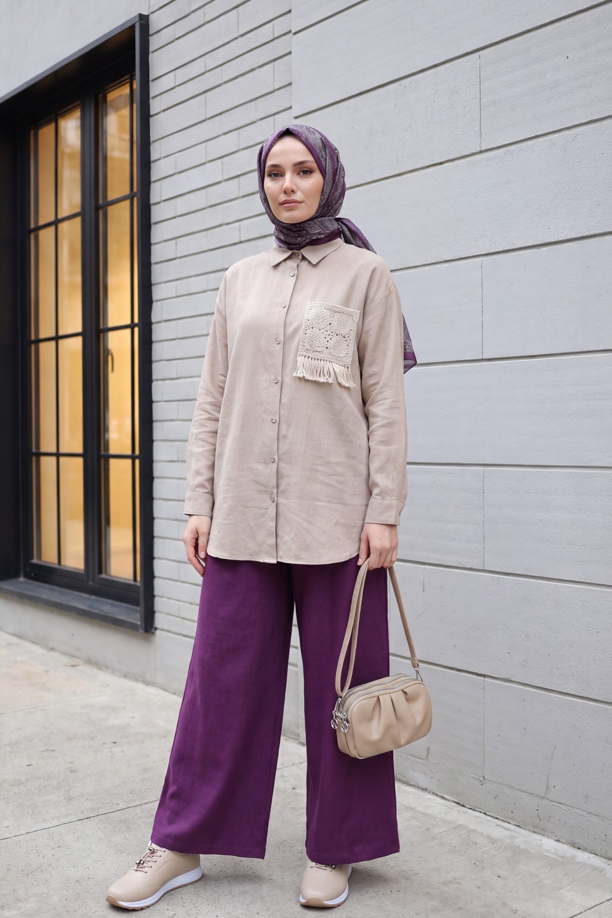 Wide-leg pleated linen-look trousers with elasticated waist. -Damson