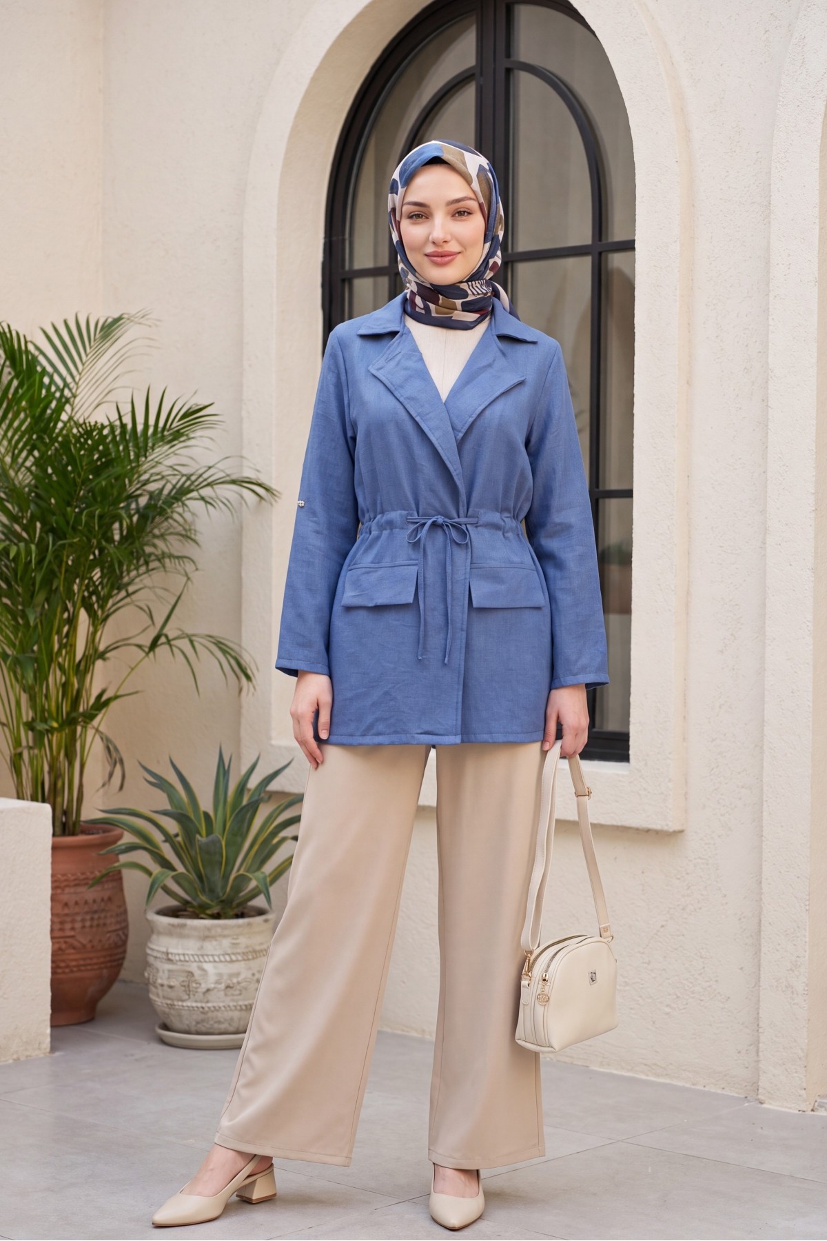 Linen-look kimono with tunnel lace-up detail and pockets. -İndigo