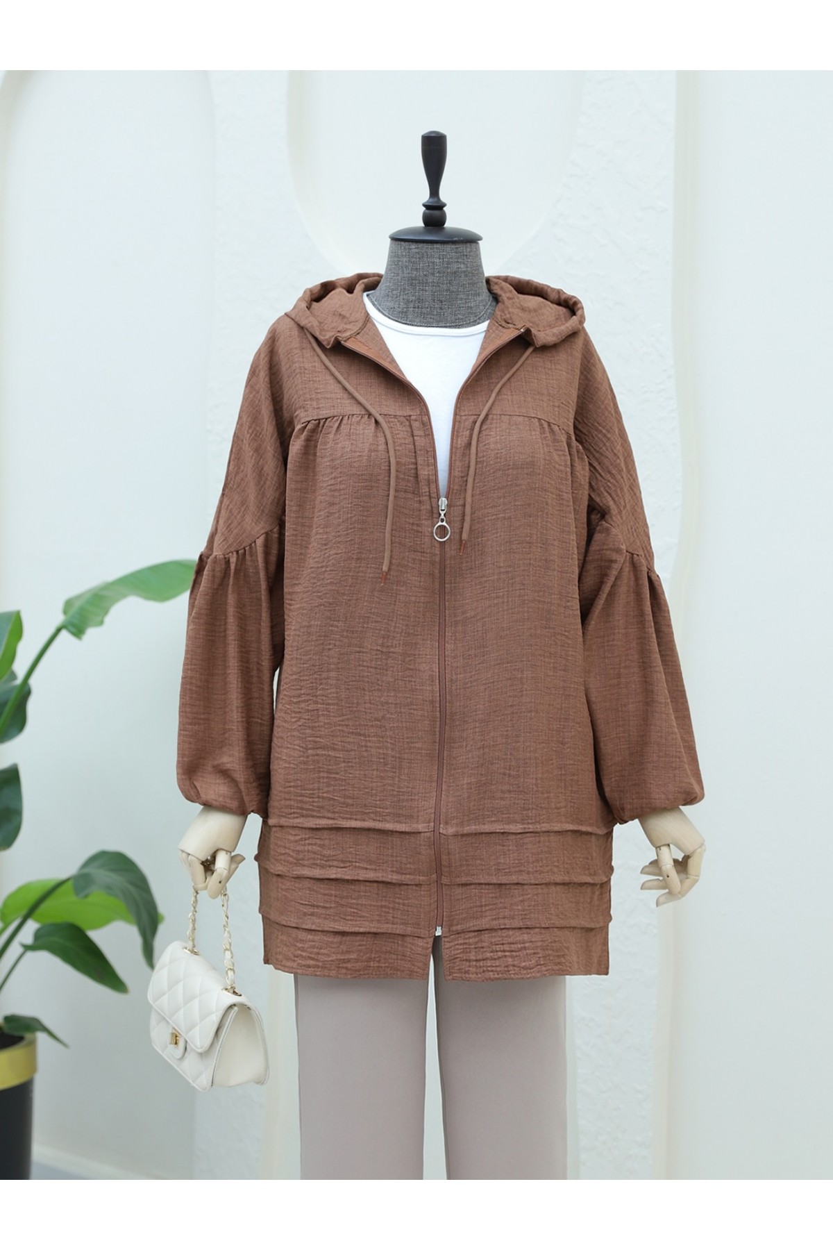Yoke Pleated Double Pocket Hooded Cap -Snuff