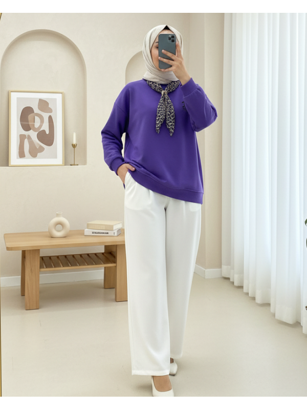 Scarf Leopard Emblem 3 Yarn Sweater  - Purple