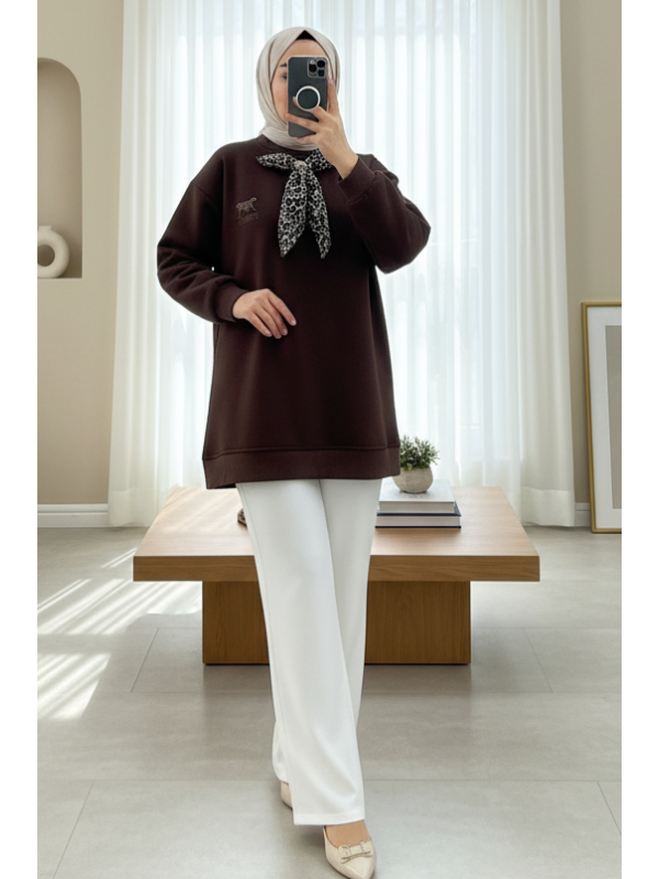 Scarf Leopard Emblem 3 Yarn Sweater -Dark Coffee