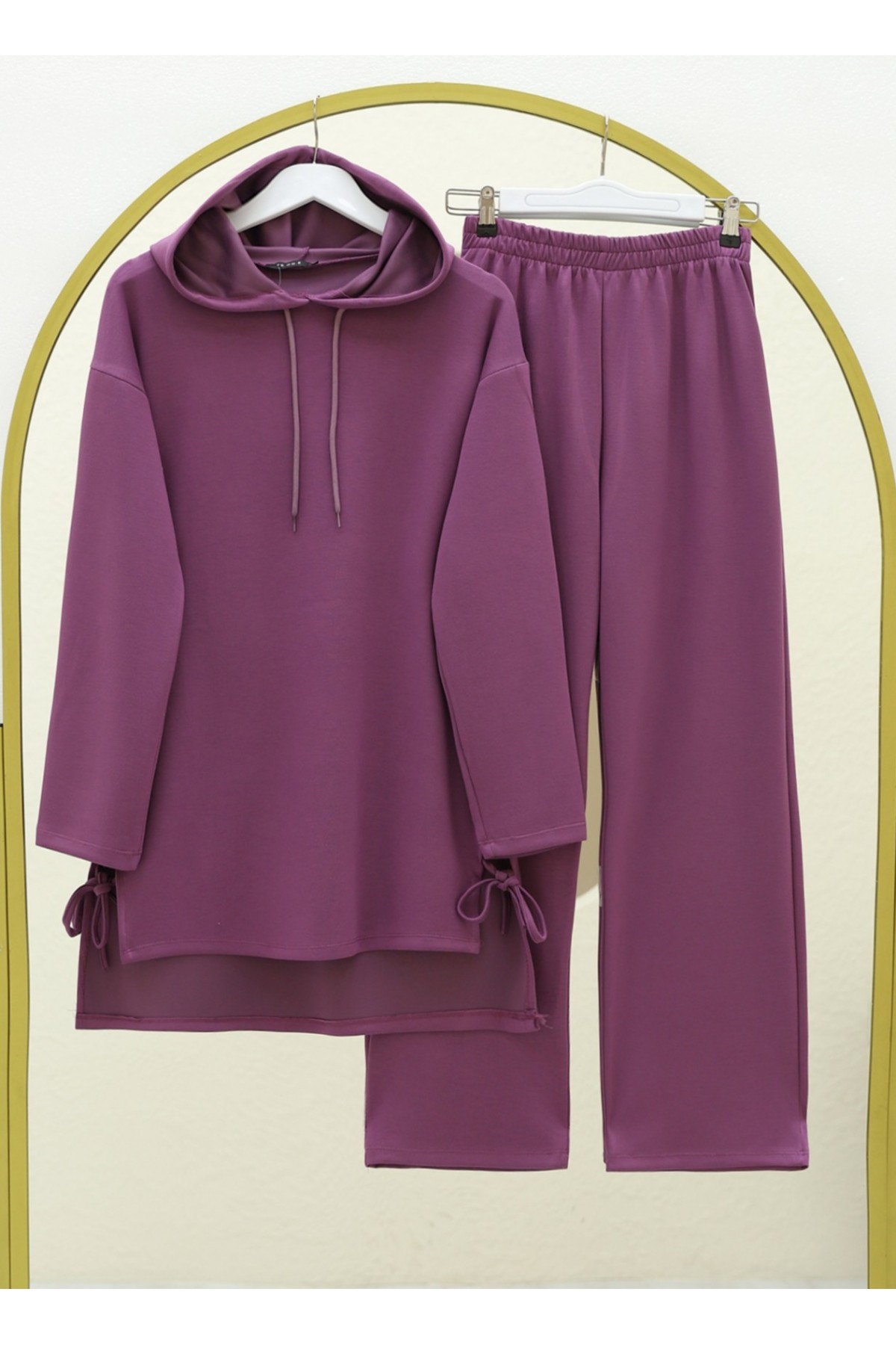 Oysho Fabric Hooded Set with Lace Detail on Slits -Lilac