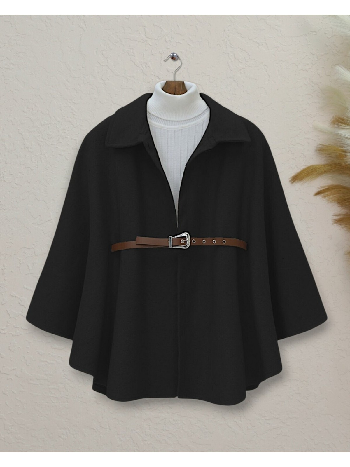 Omuzu Düğmeli Beli Kemerli Kaşe Panço -Siyah