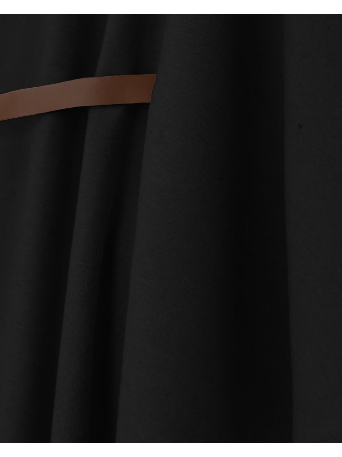 Omuzu Düğmeli Beli Kemerli Kaşe Panço -Siyah