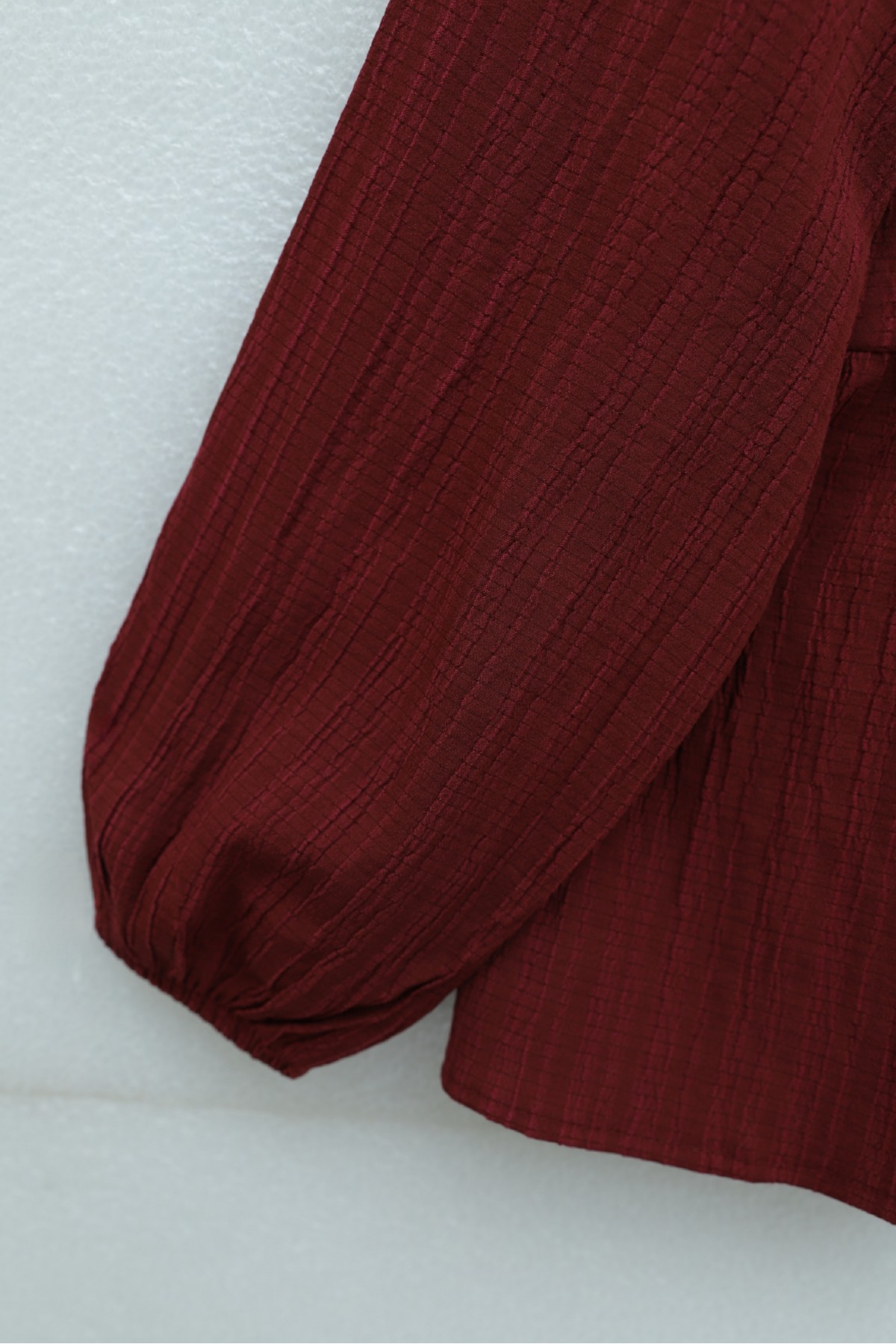 Front-tie, elasticated sleeve, crinkle kimono set with skirt. -Maroon