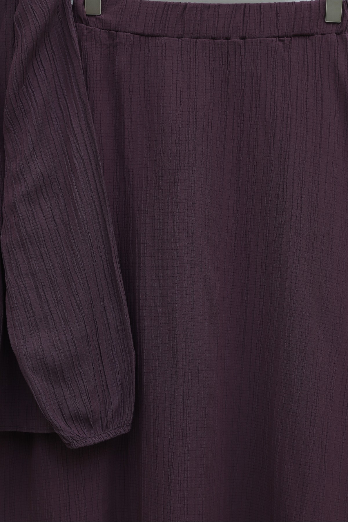 Front-tie, elasticated sleeve, crinkle kimono set with skirt. -Damson