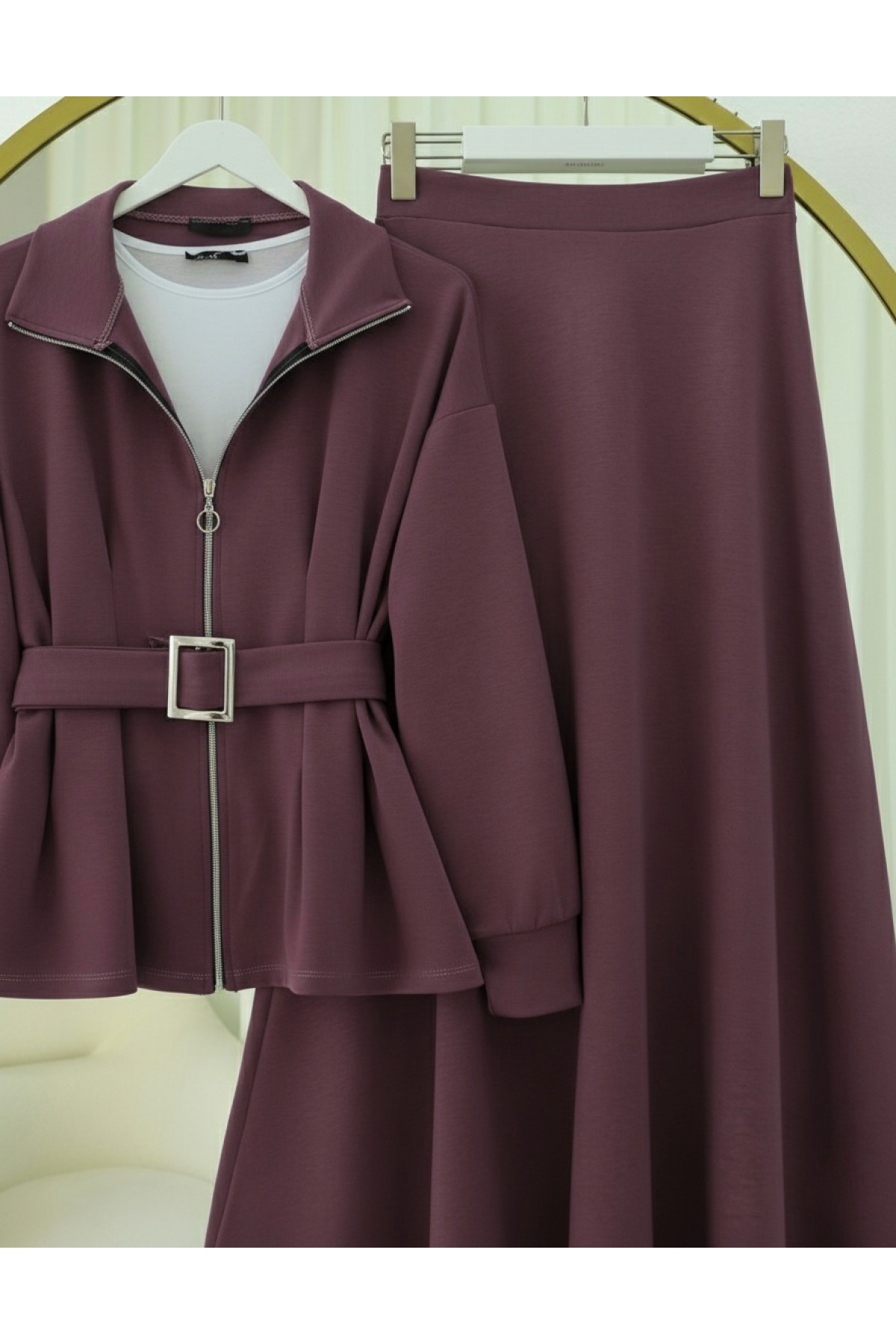 Beli Katlamalı Önü Fermuarlı Kemerli Etekli Penye Takım  -Mürdüm