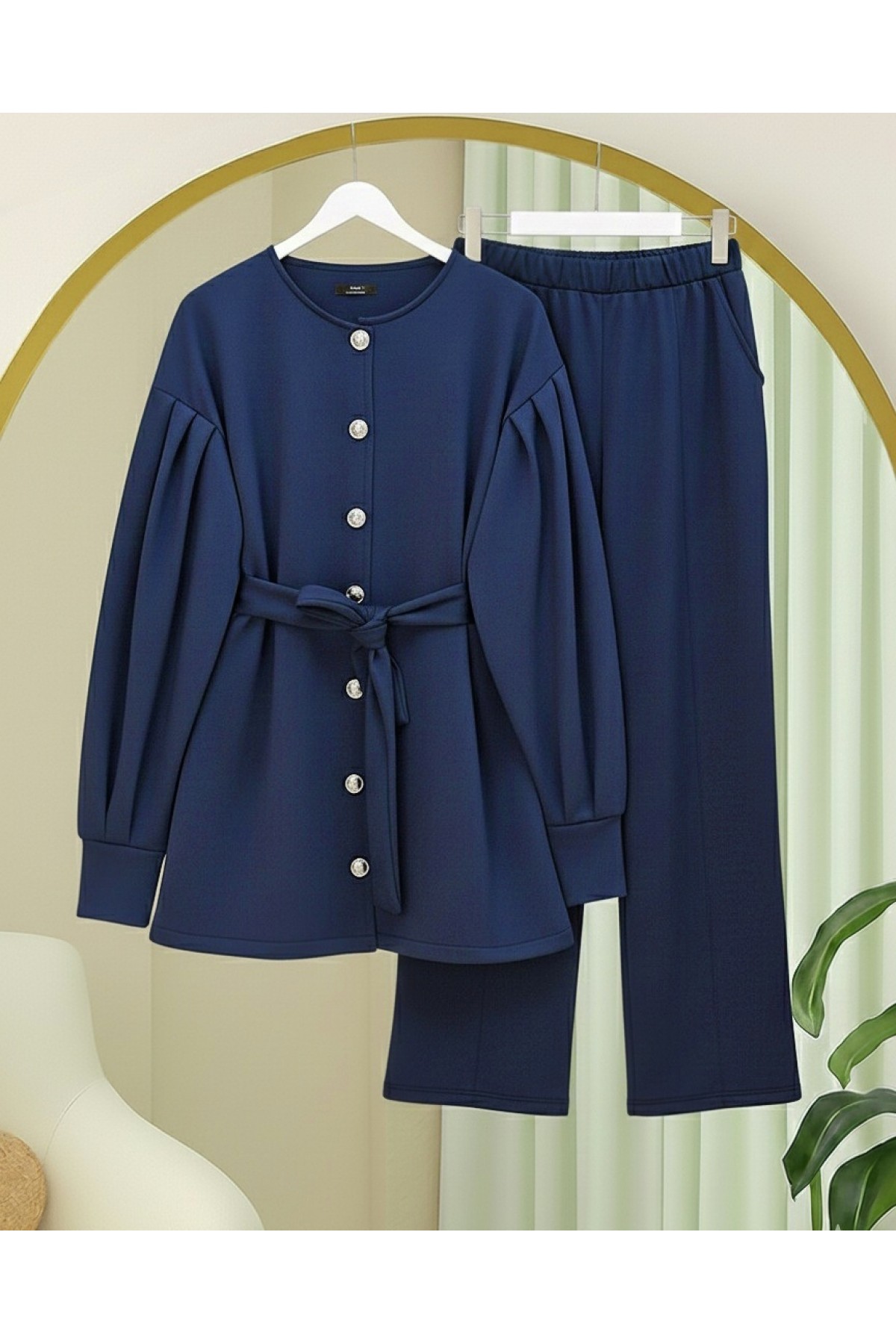 Beli Kemerli Önü Düğmeli Pantolonlu Scuba Takım  -Laci