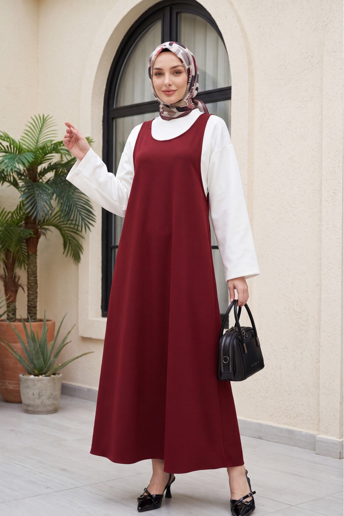 Stand-up collar long-sleeved blouse and double crepe vest set -Maroon