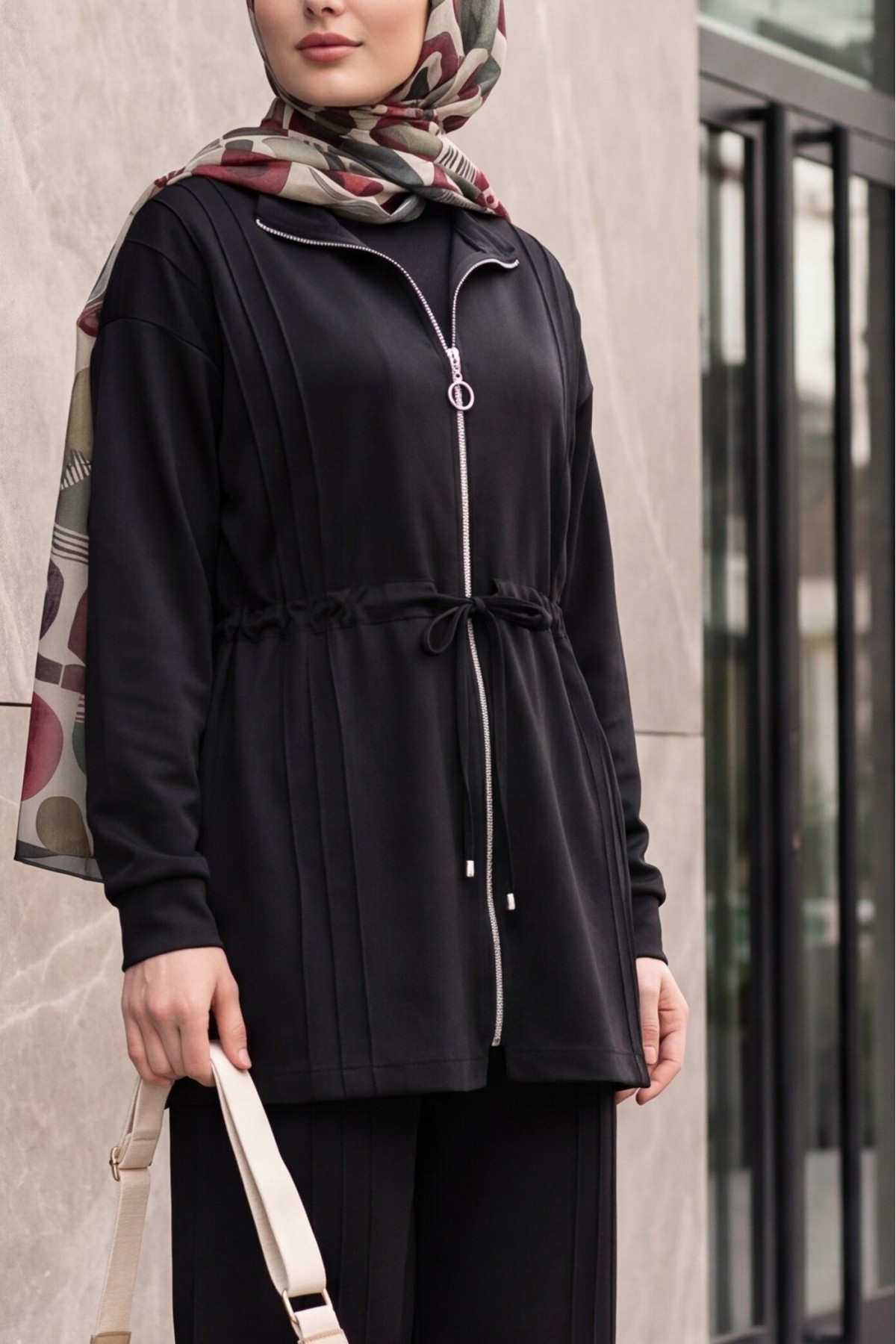 Oysho Set with Wide-Leg Trousers, Featuring a Drawstring Waist and Zipper Detail -Black