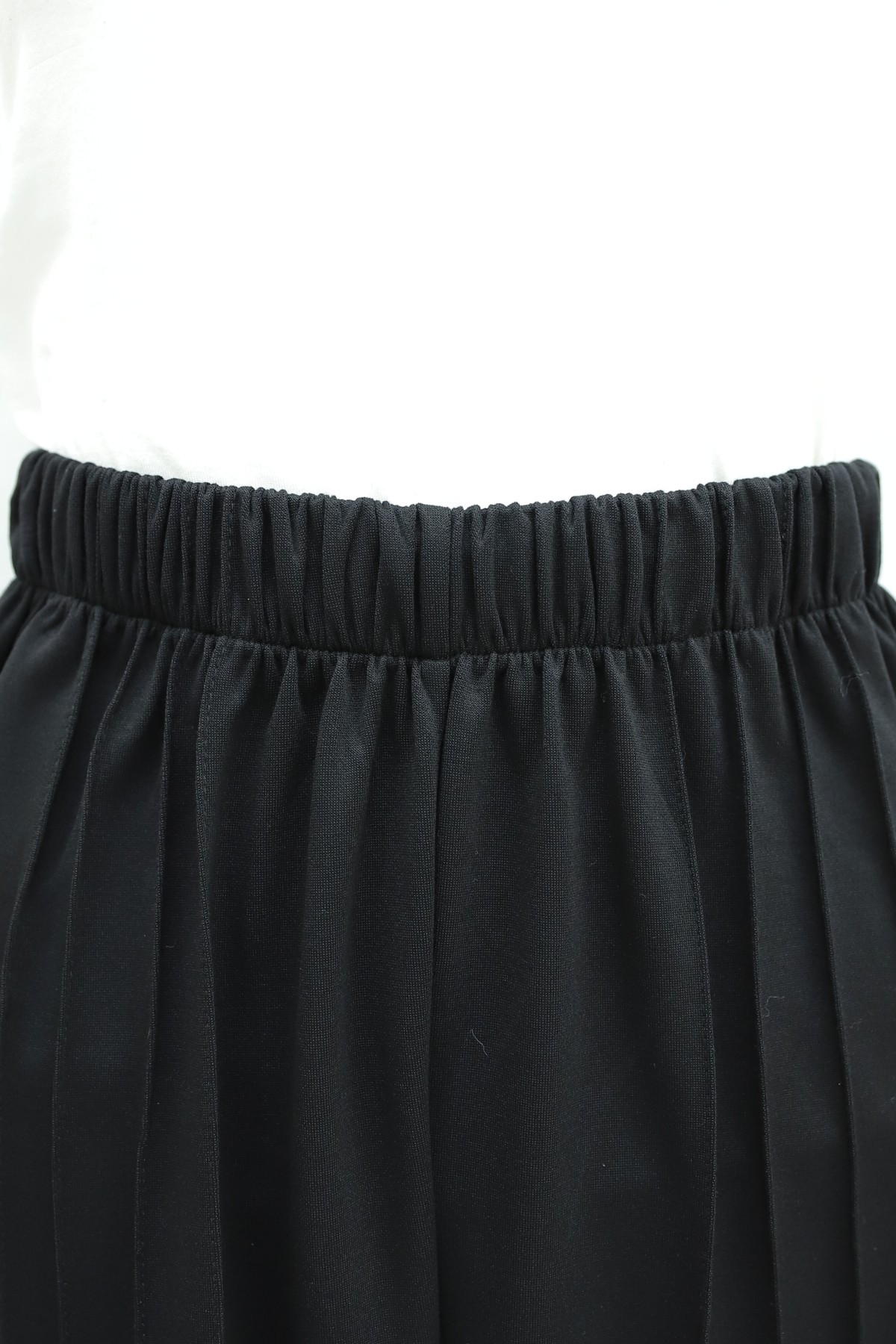 Oysho Set with Wide-Leg Trousers, Featuring a Drawstring Waist and Zipper Detail -Black