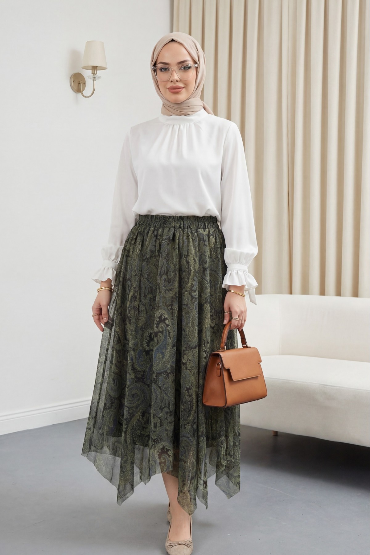 Dik Yaka Kolu Fırfırlı Bağcıklı Arkası Fermuarlı İthal Krep Bluz -Beyaz