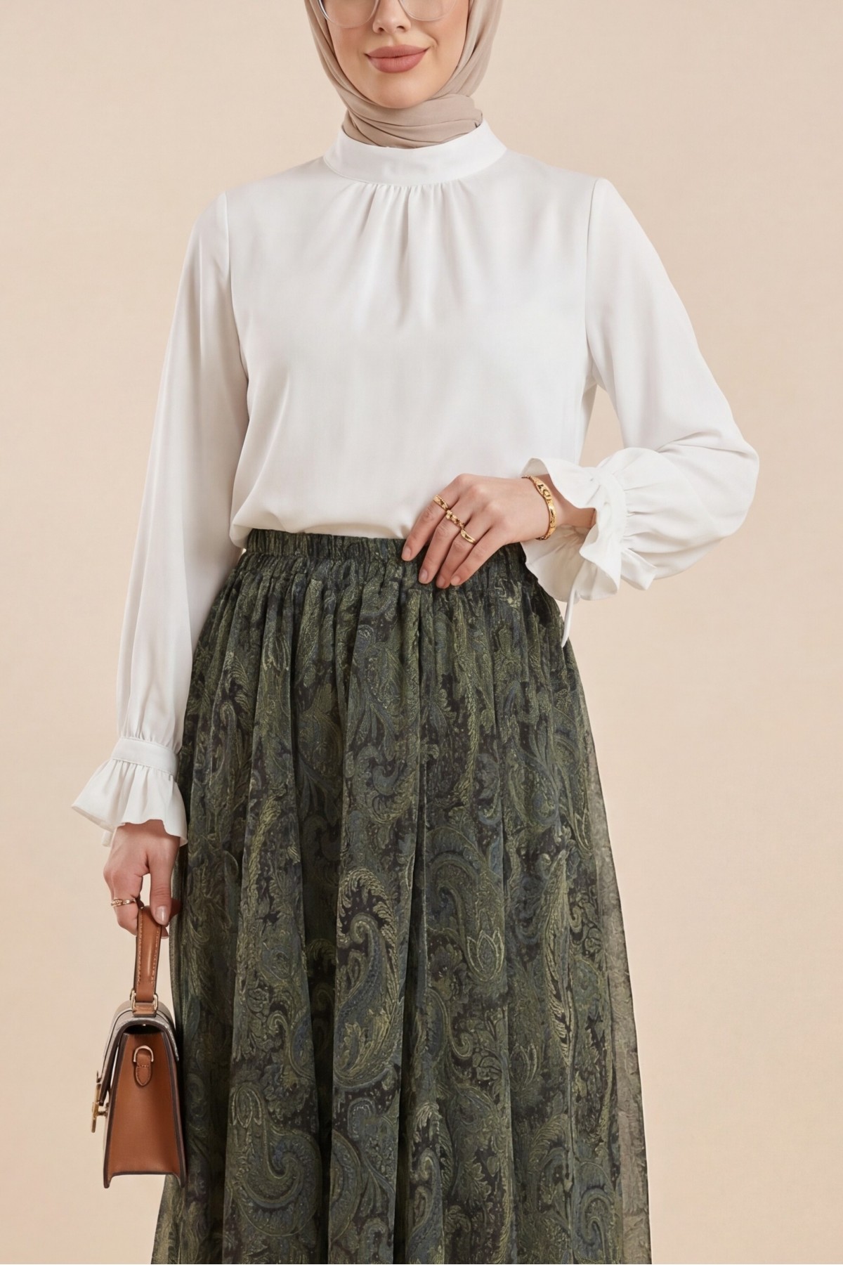 Dik Yaka Kolu Fırfırlı Bağcıklı Arkası Fermuarlı İthal Krep Bluz -Beyaz