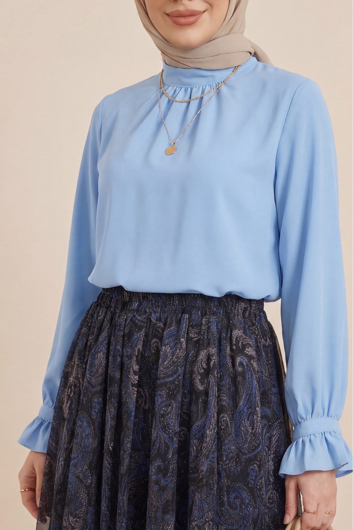 Dik Yaka Kolu Fırfırlı Bağcıklı Arkası Fermuarlı İthal Krep Bluz -Bebe Mavi