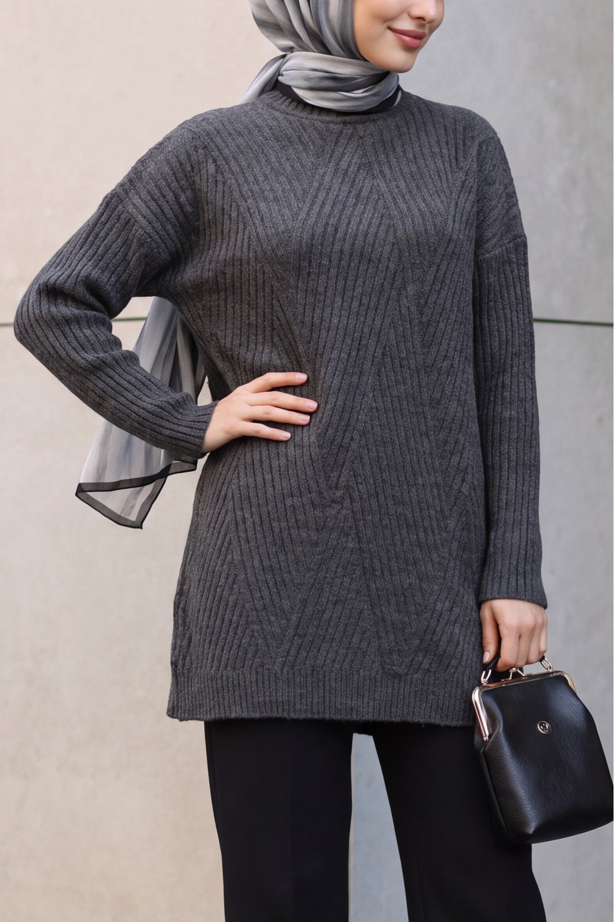 Execution Knitting Diamond Patterned Knitwear Tunic     -Smoked 