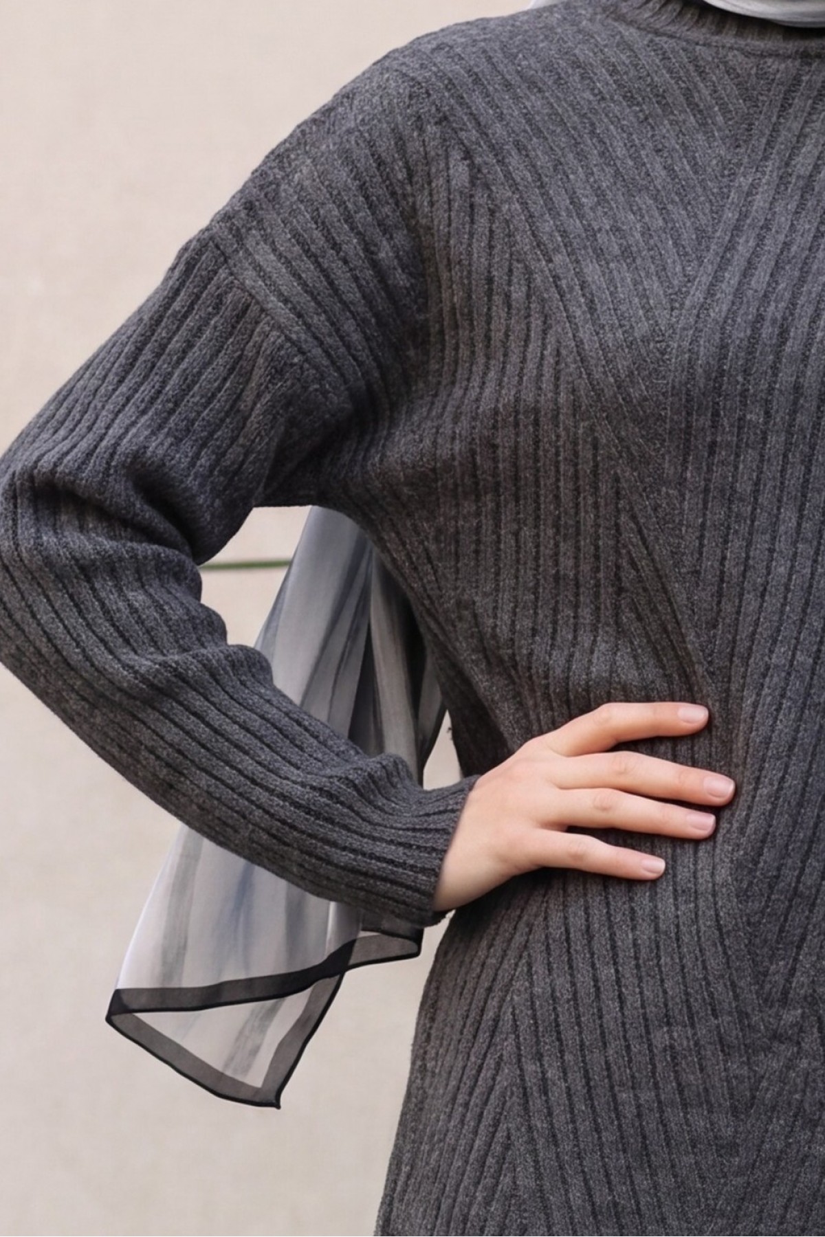 Execution Knitting Diamond Patterned Knitwear Tunic     -Smoked 