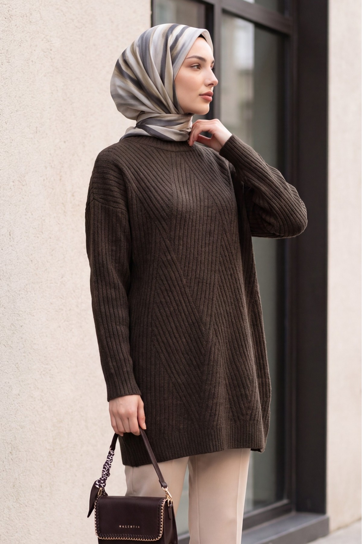 Execution Knitting Diamond Patterned Knitwear Tunic   -Dark Coffee