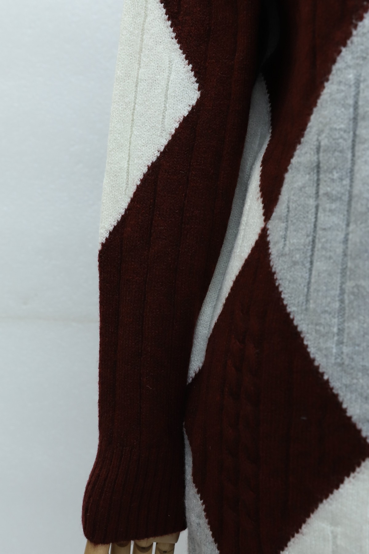 Front Diamond Pattern Knitwear Tunic    -Maroon