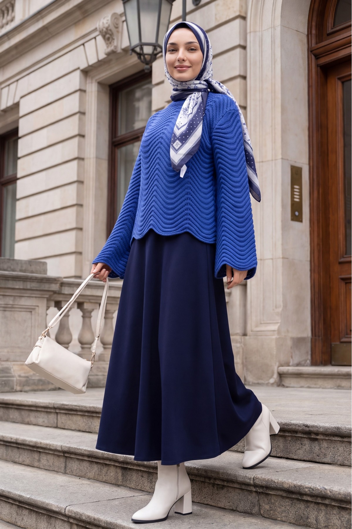 Round-Neck Zigzag Knit Sweater -Saxe 