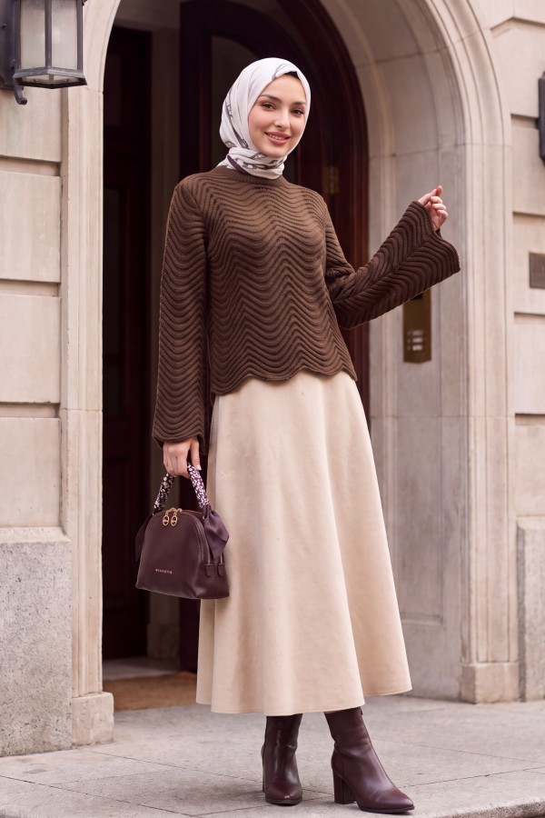 Round-Neck Zigzag Knit Sweater -Dark Coffee