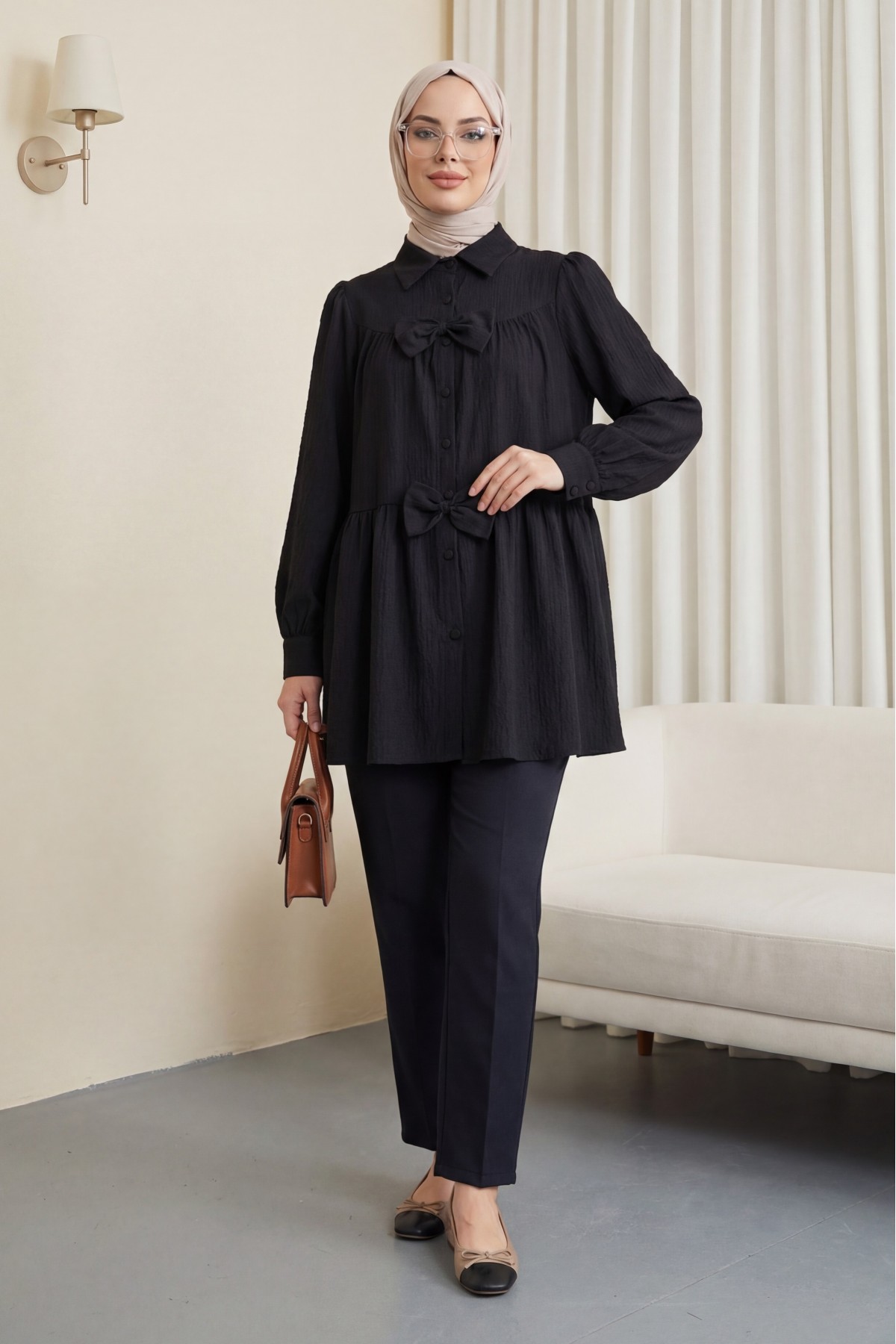 Önü Fiyonk Detaylı Parçalı Gömlek   -Siyah