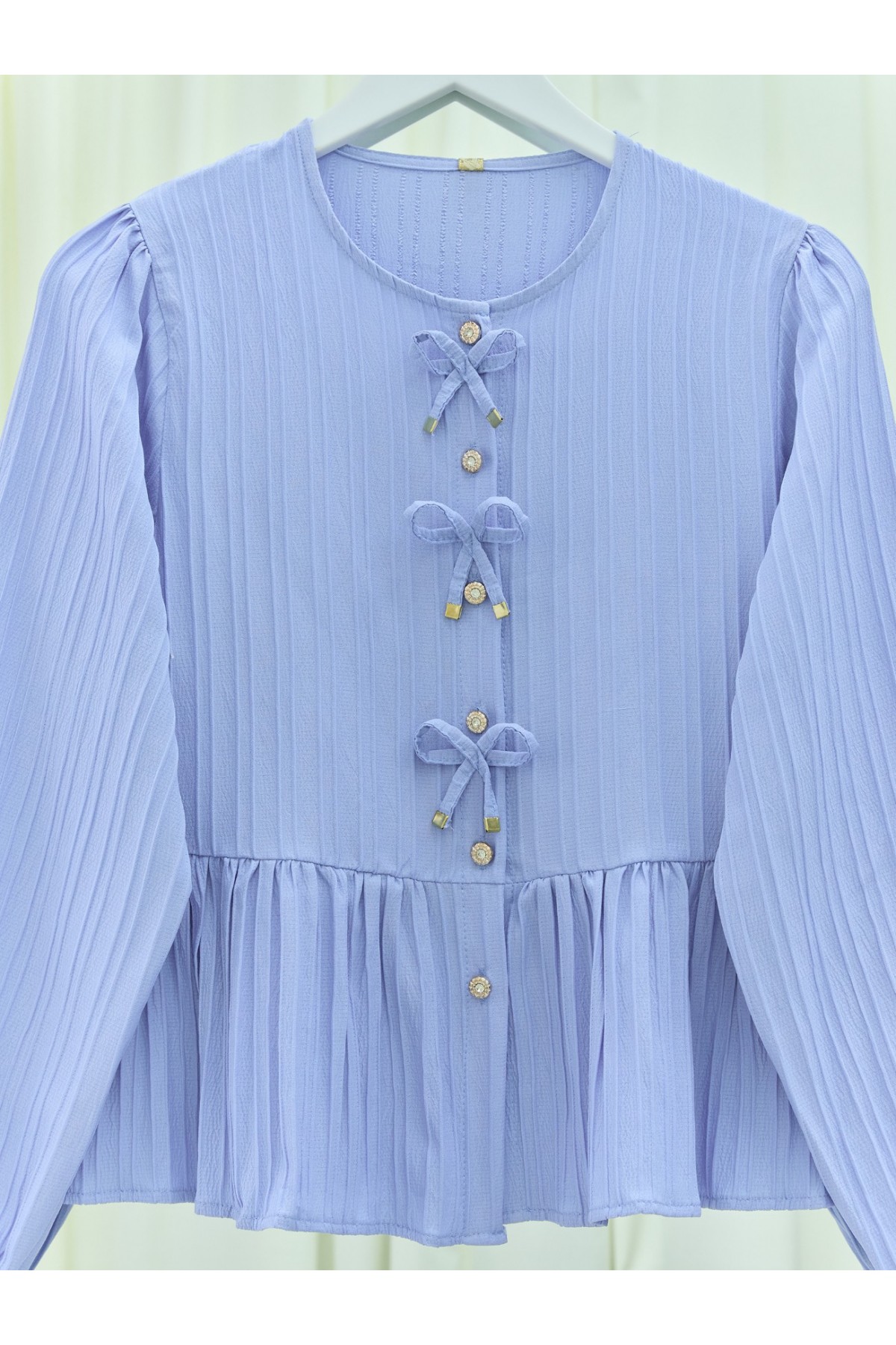Buttoned Blouse with Elastic Sleeves and Bow Detail on the Front -Blue
