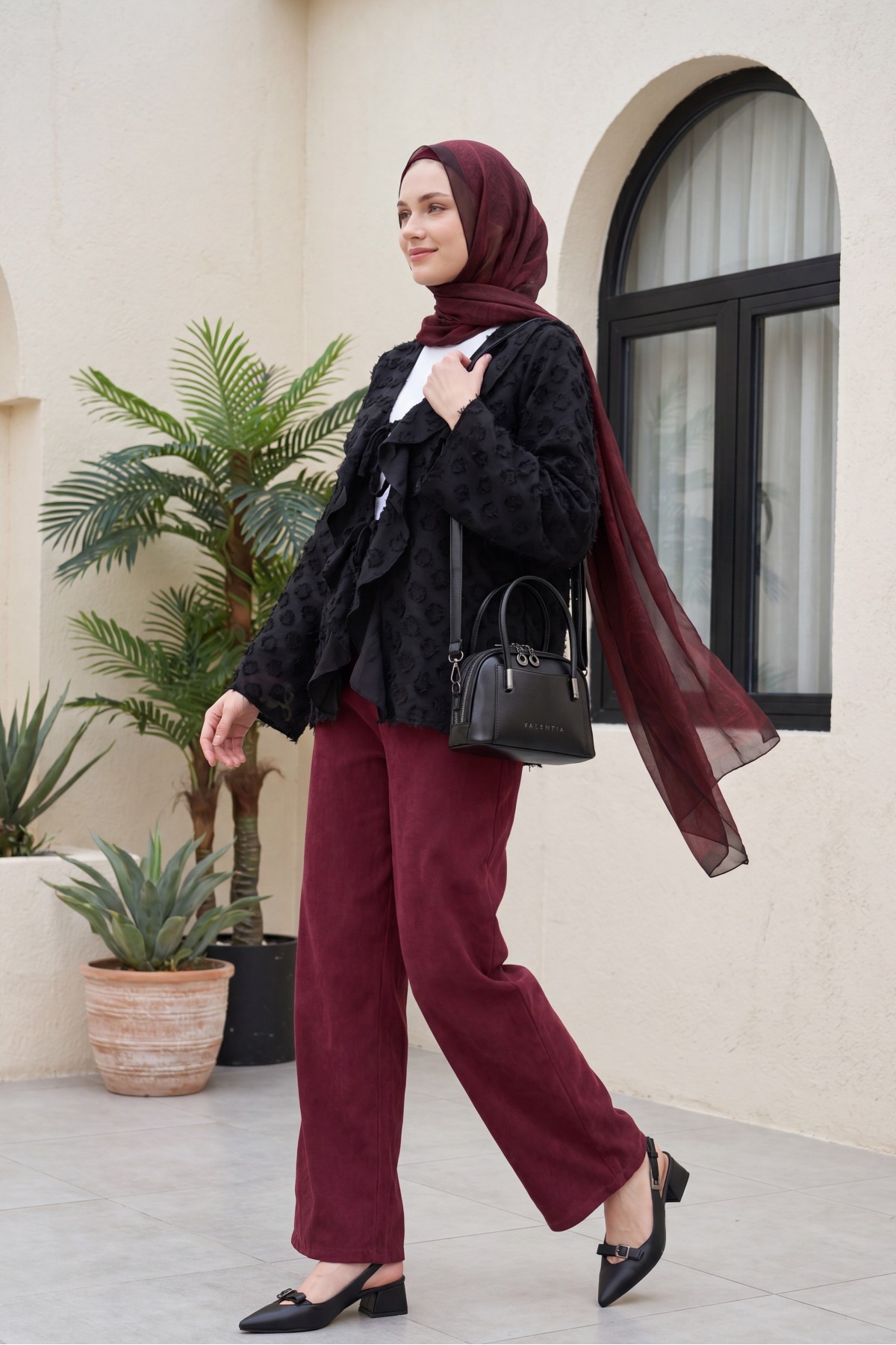 Önü Bağlamalı Fırfırlı Püsküllü Jakar Kimono  -Siyah