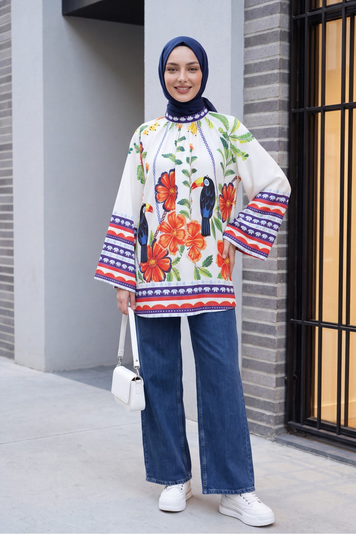 Beli Kuşaklı Oversize Geniş Kol Desenli Tunik  -Beyaz