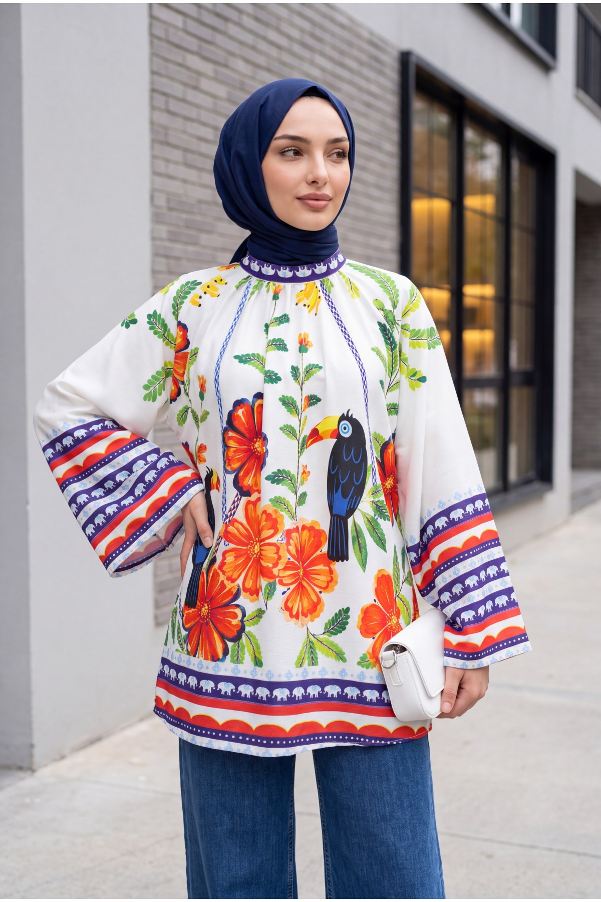 Beli Kuşaklı Oversize Geniş Kol Desenli Tunik  -Beyaz